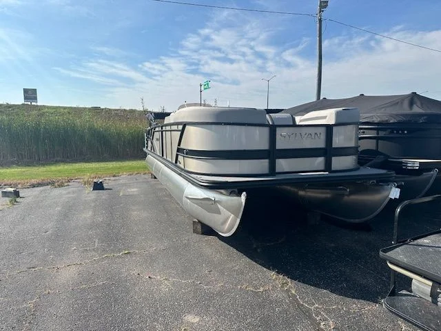 2024 Sylvan L5 Image Thumbnail #1