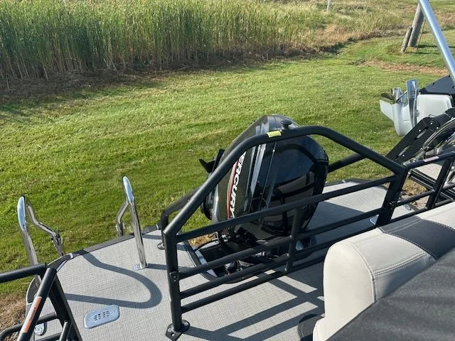 2024 Sylvan L5 Image Thumbnail #11