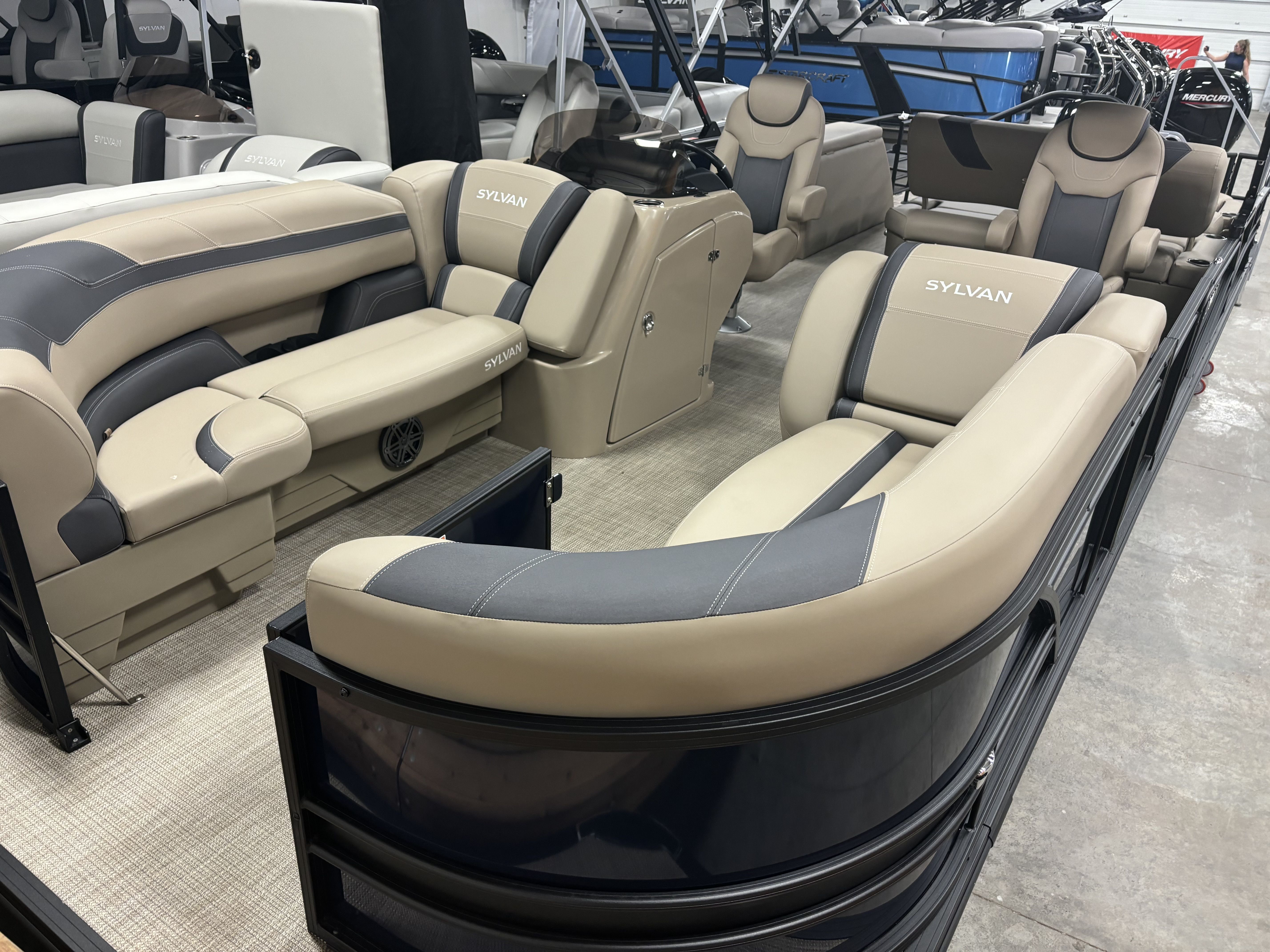 2024 Sylvan L5 Image Thumbnail #1