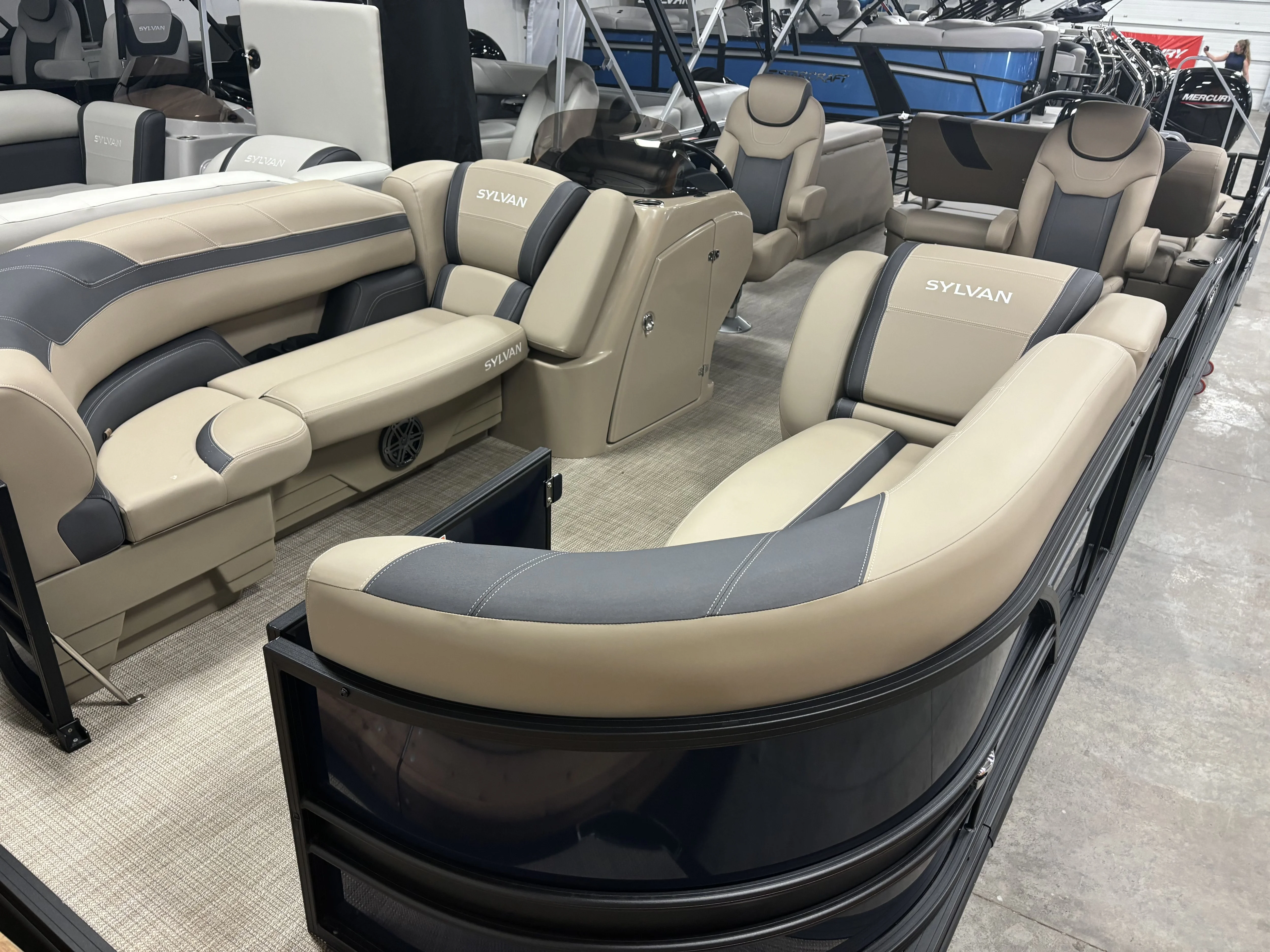 2024 Sylvan L5 Image Thumbnail #1