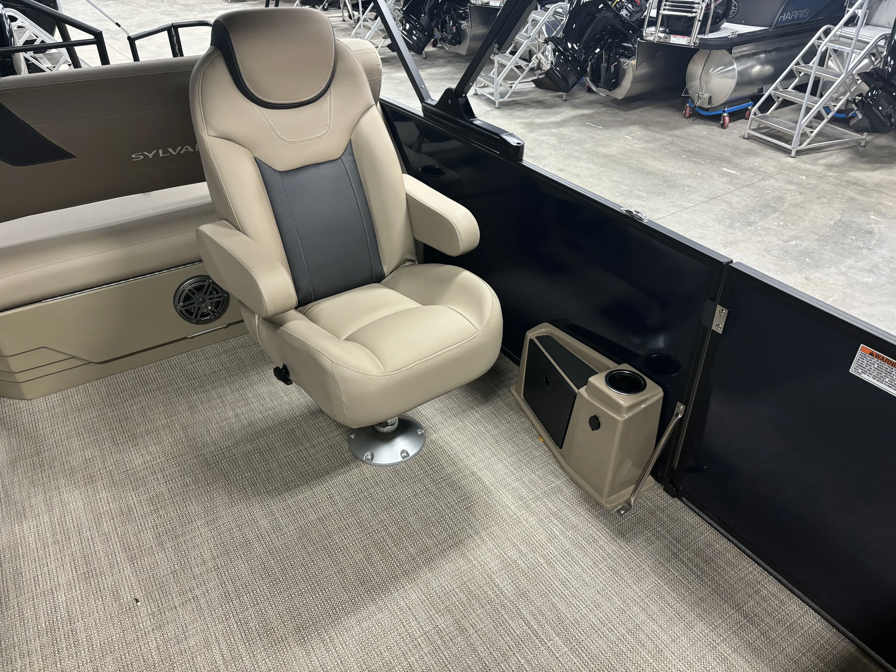 2024 Sylvan L5 Image Thumbnail #3