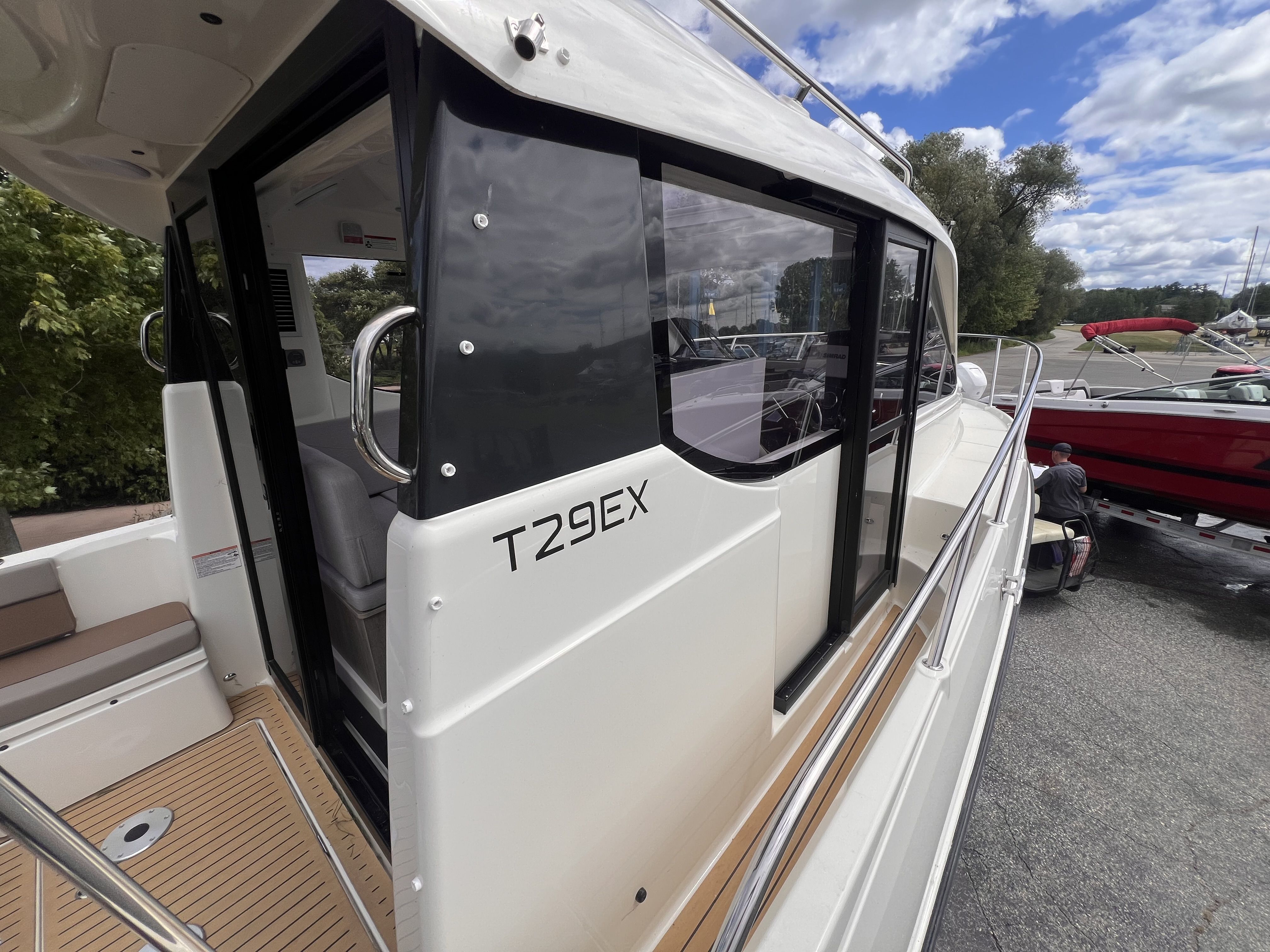 2024 Trophy T29 EXPLORER OB Image Thumbnail #13