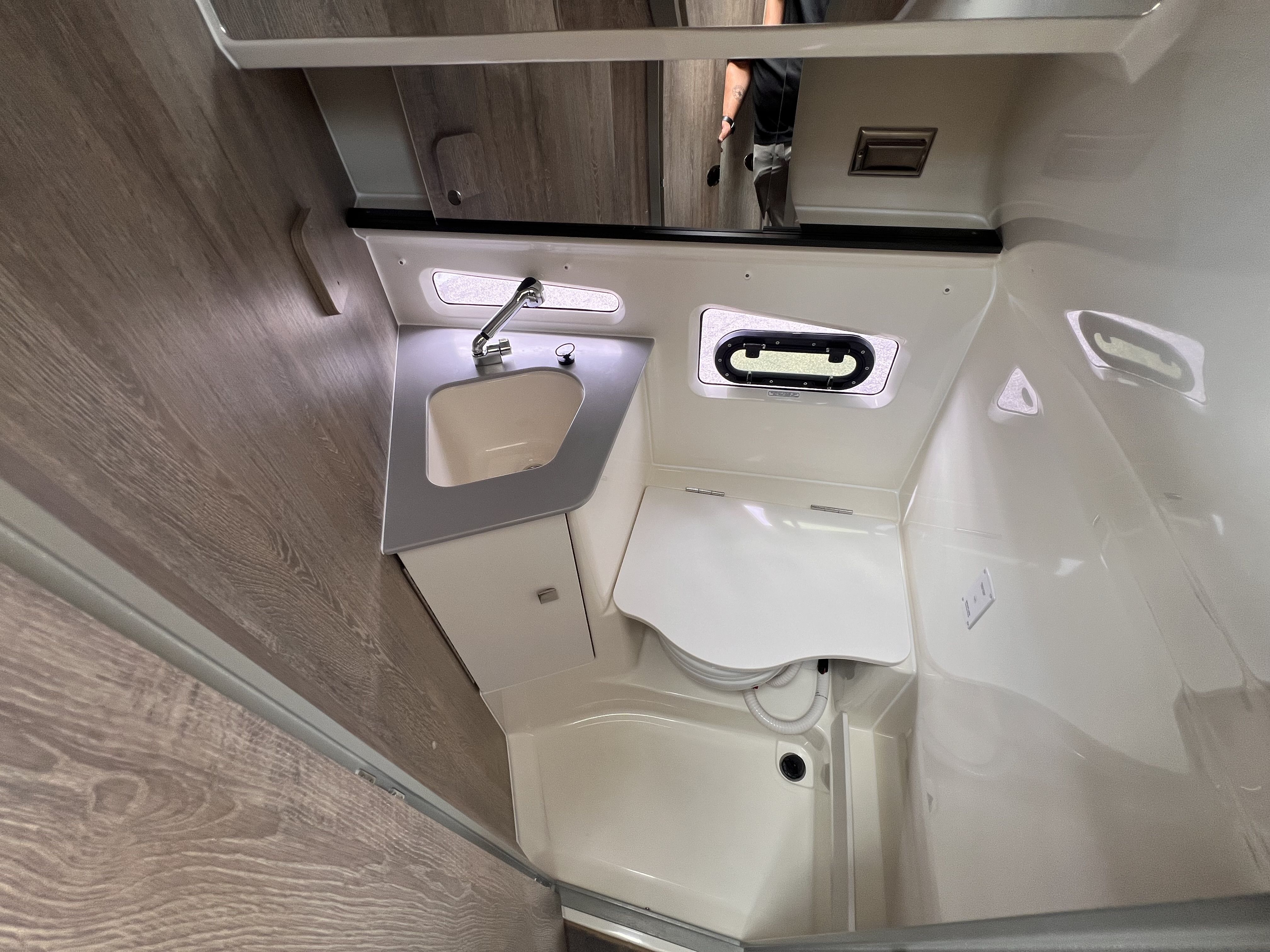 2024 Trophy T29 EXPLORER OB Image Thumbnail #17