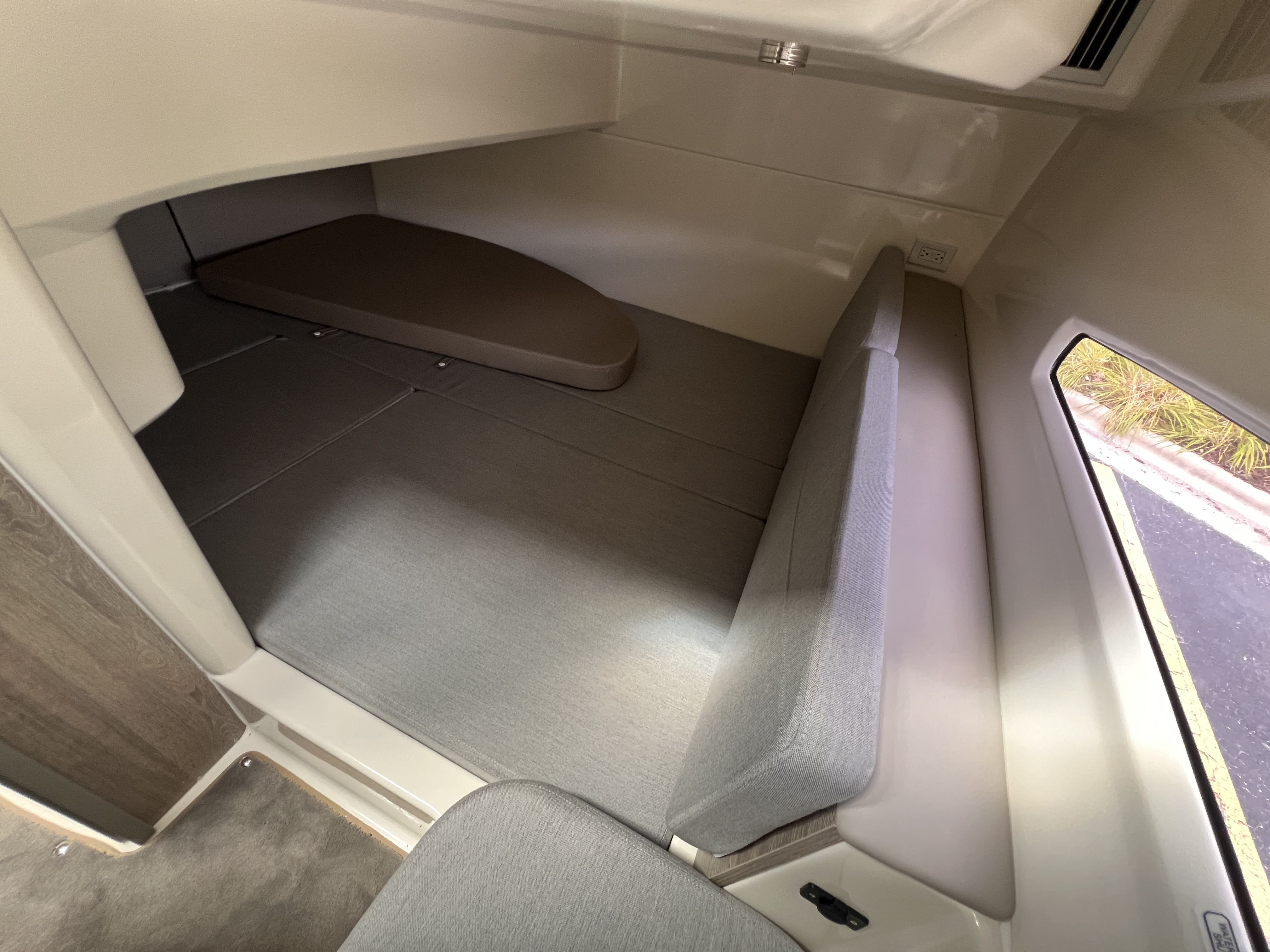 2024 Trophy T29 EXPLORER OB Image Thumbnail #18