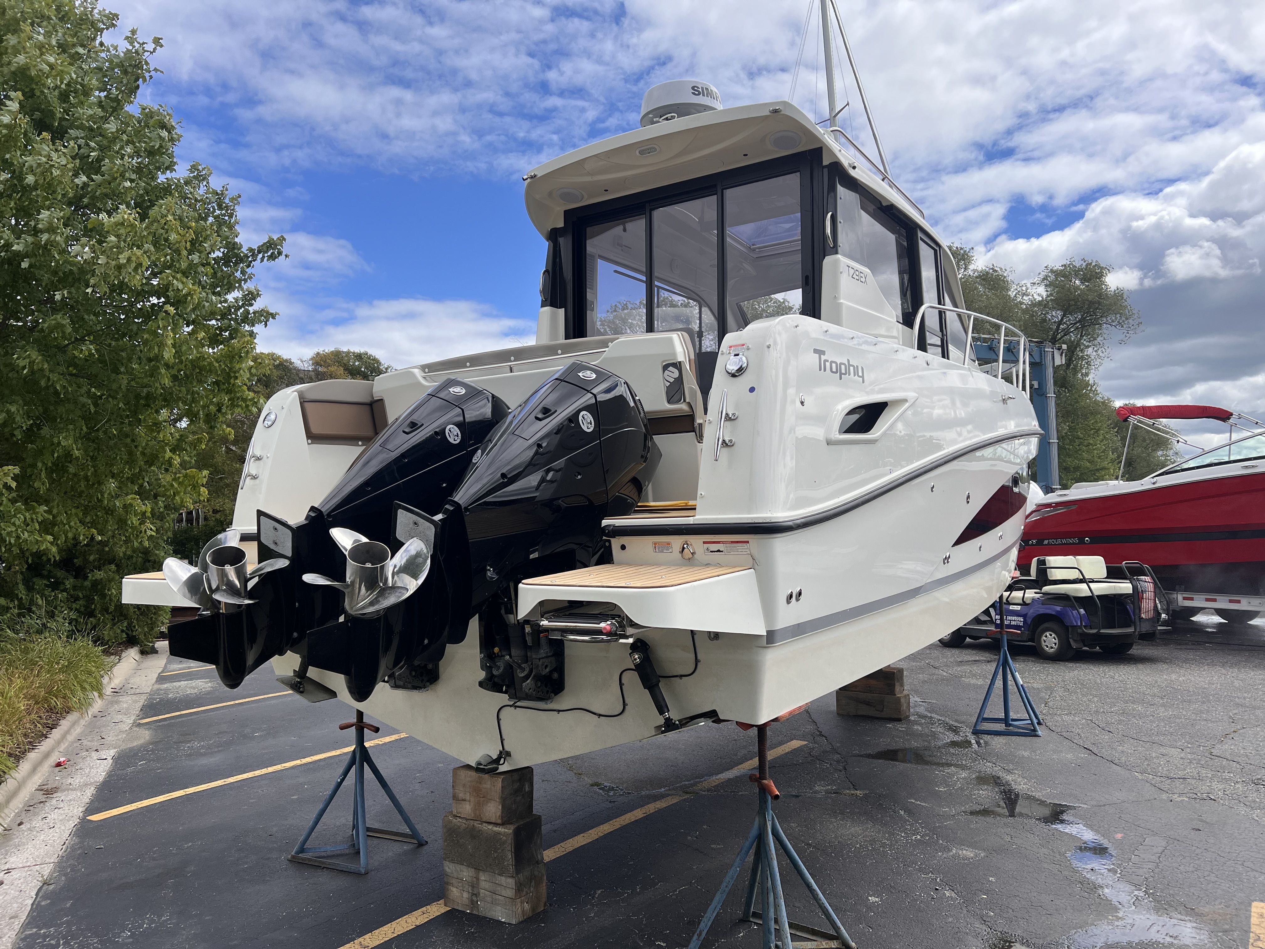 2024 Trophy T29 EXPLORER OB Image Thumbnail #7