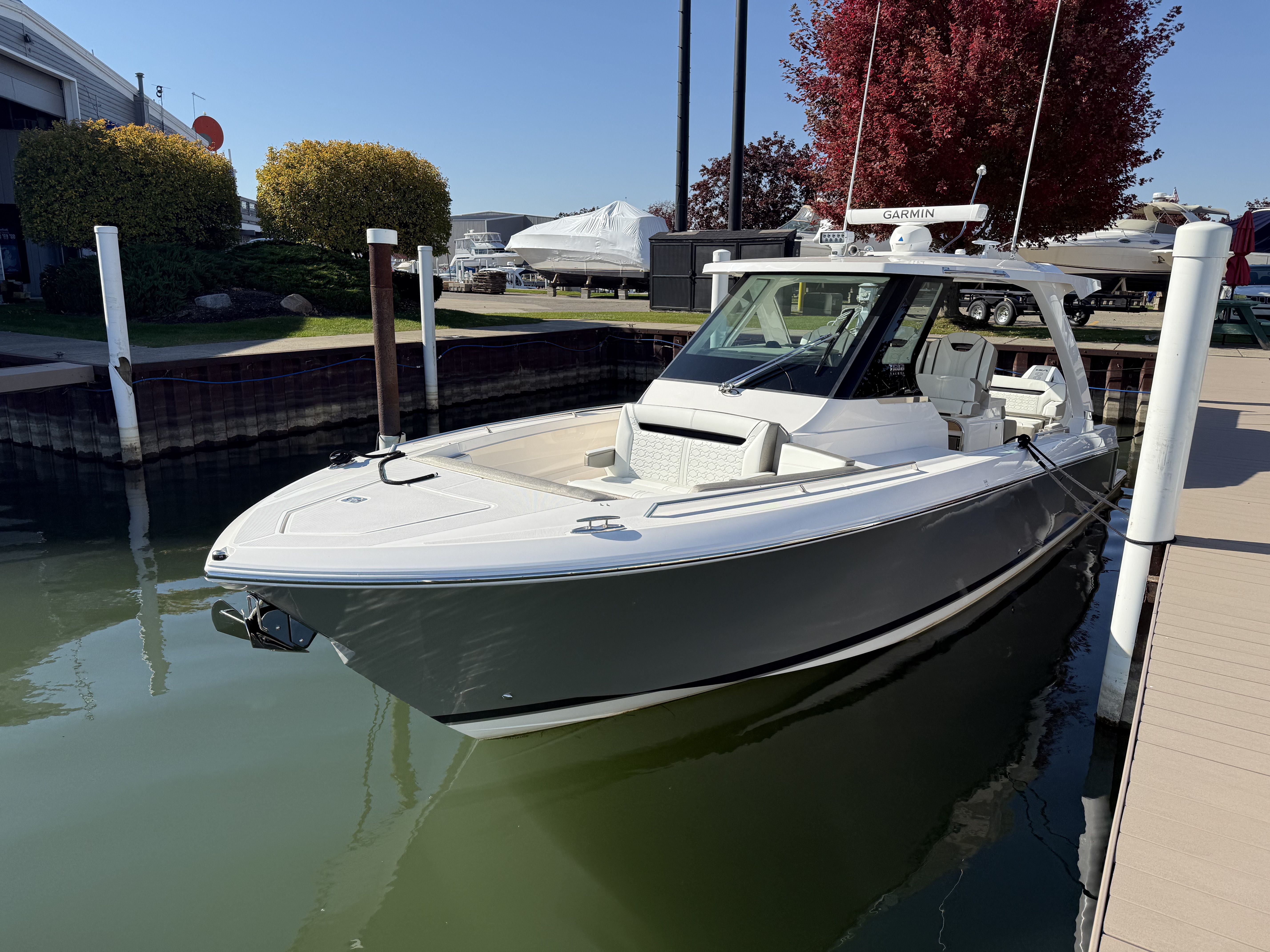 2025 Tiara Yachts 34LS Image Thumbnail #0