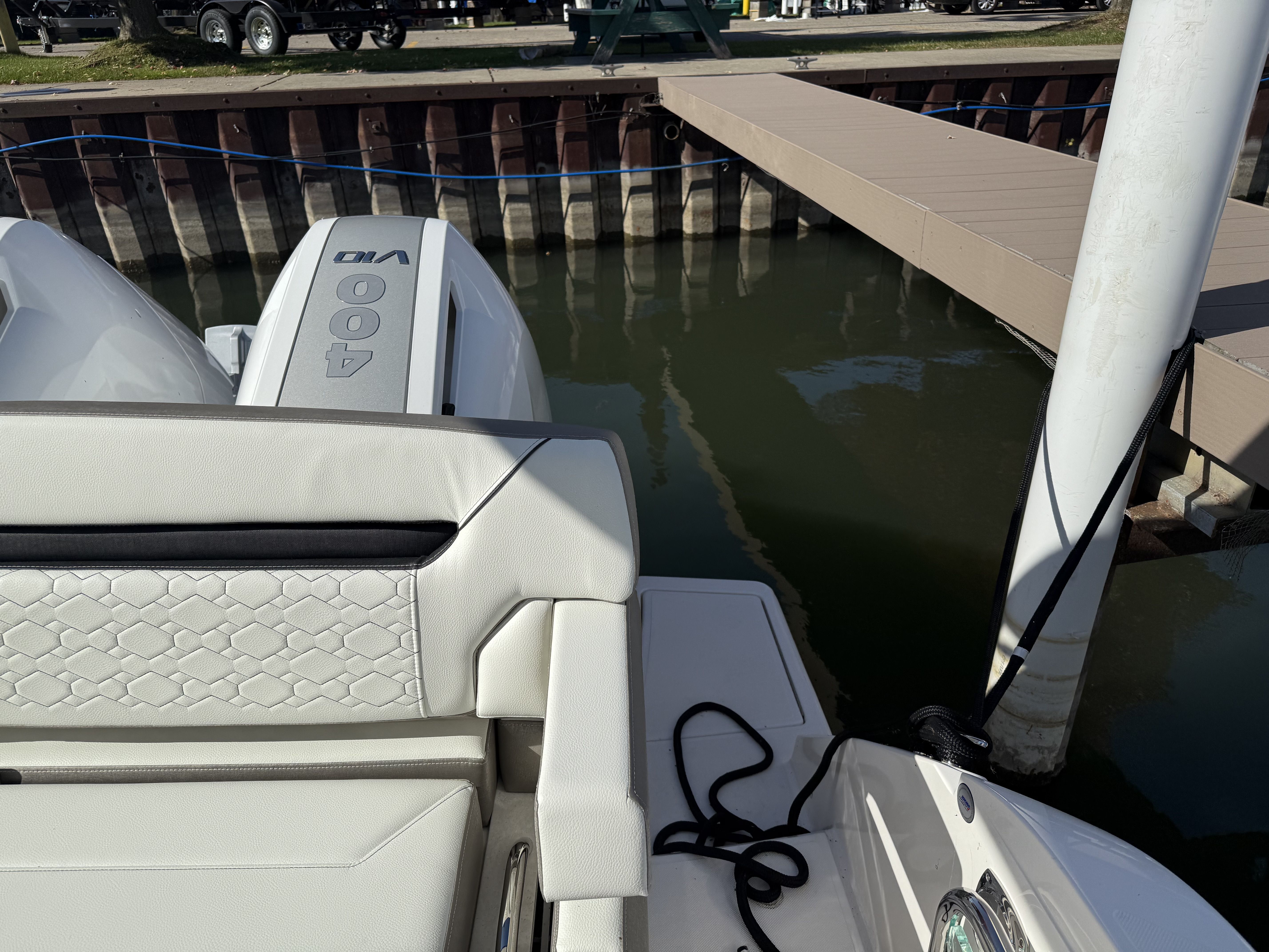 2025 Tiara Yachts
                                                             34LS Image Thumbnail #26