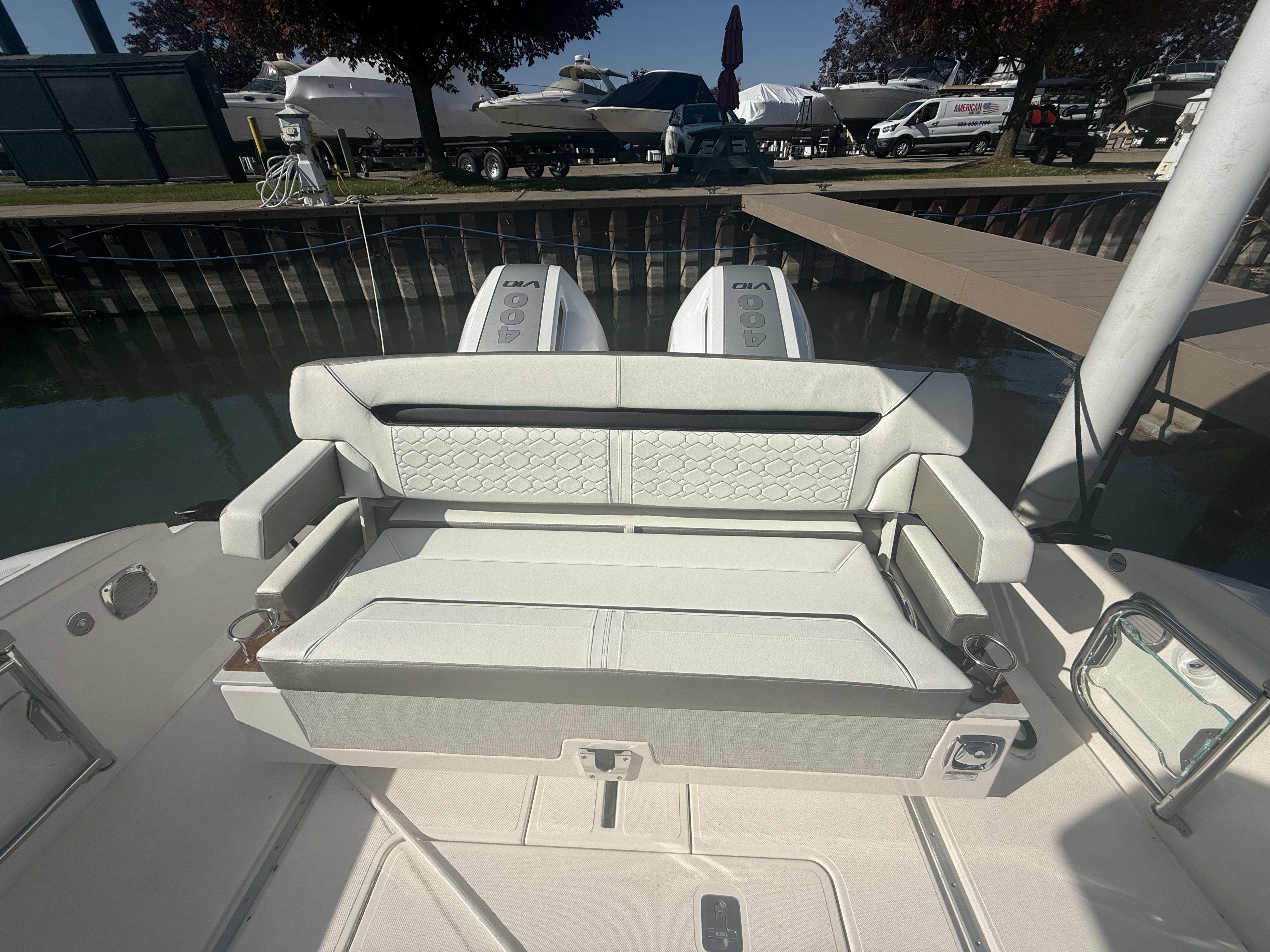 2025 Tiara Yachts
                                                             34LS Image Thumbnail #27