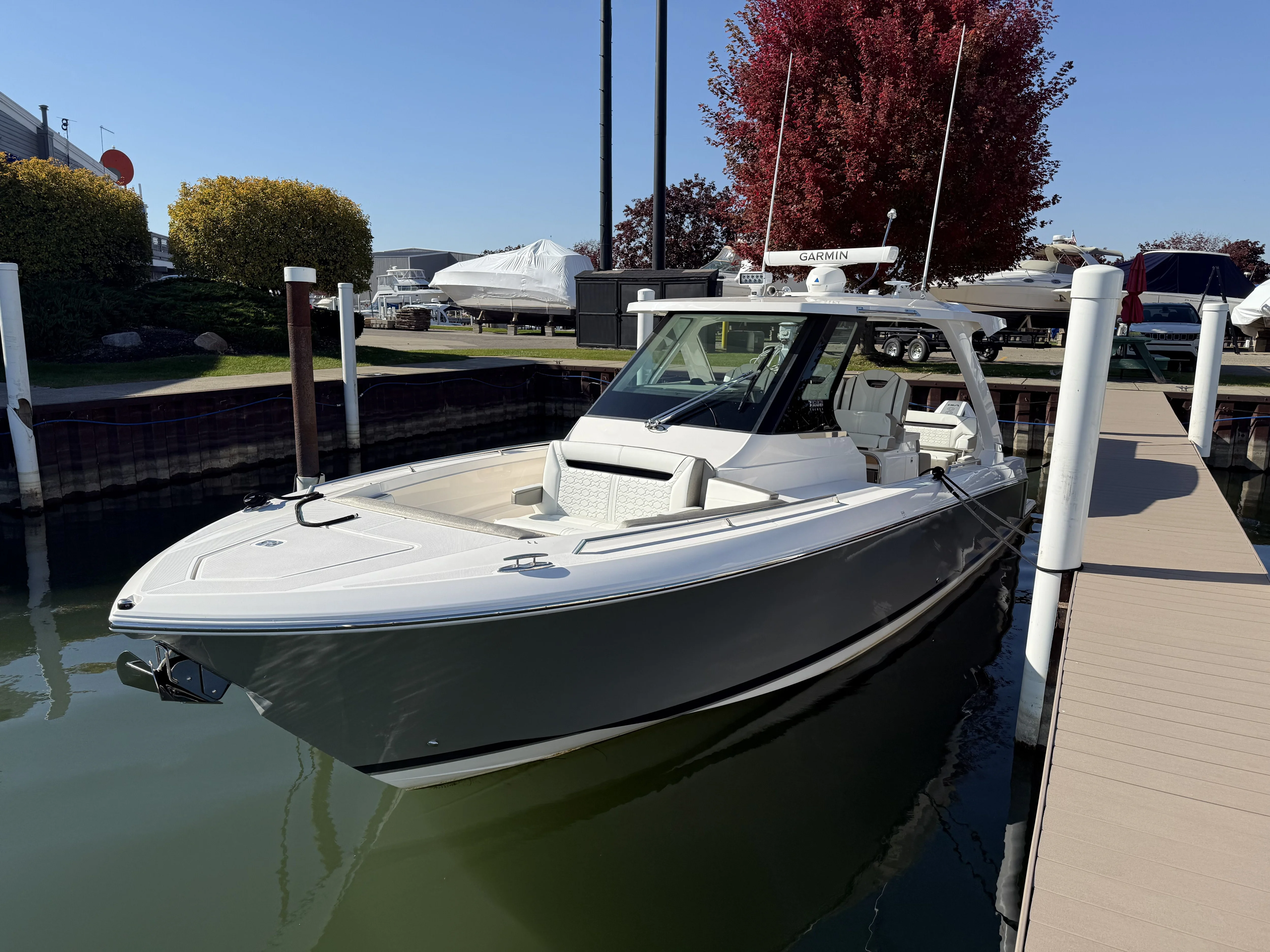 2025 Tiara Yachts 34LS Image Thumbnail #1