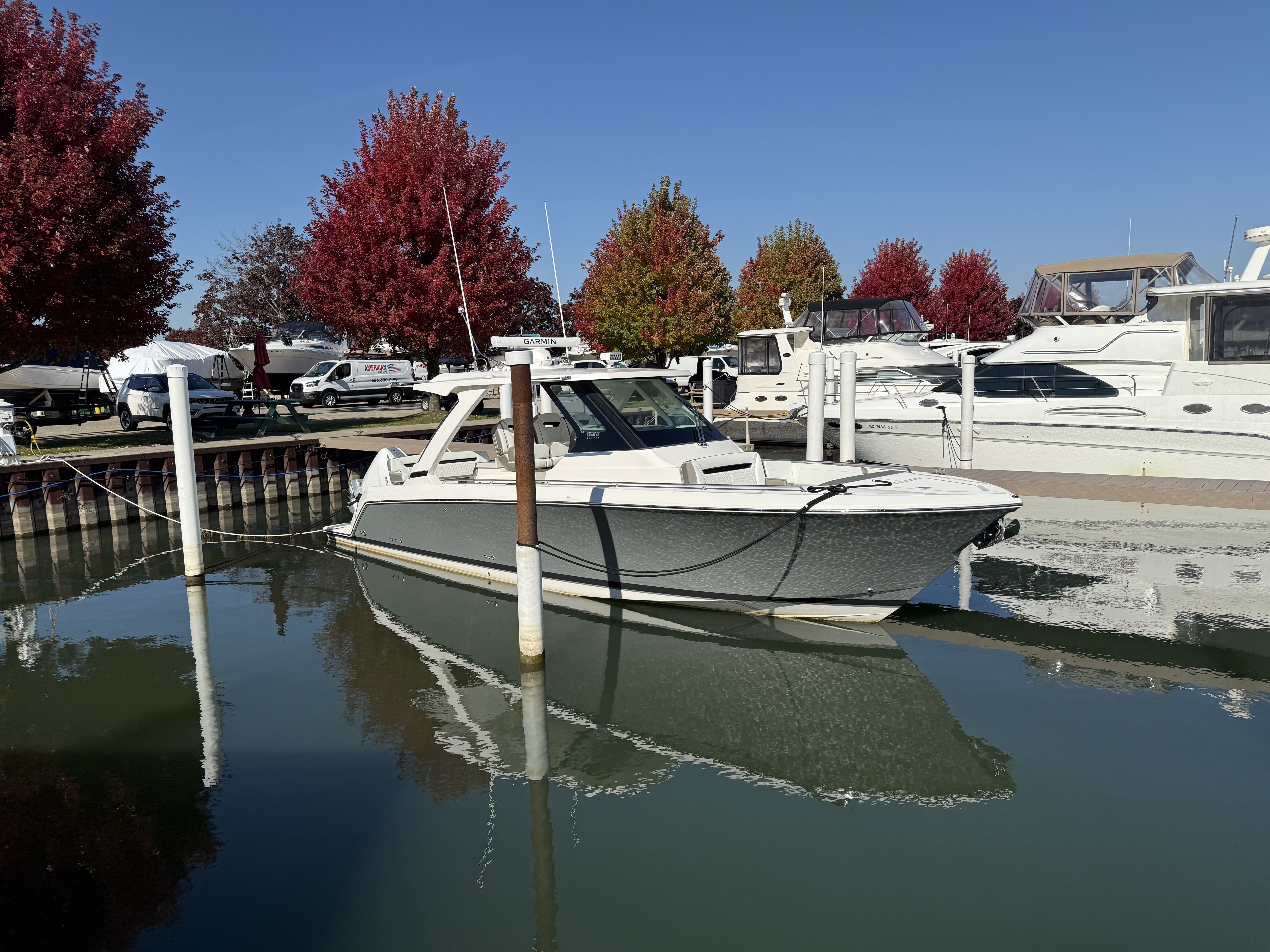 2025 Tiara Yachts 34LS Image Thumbnail #3