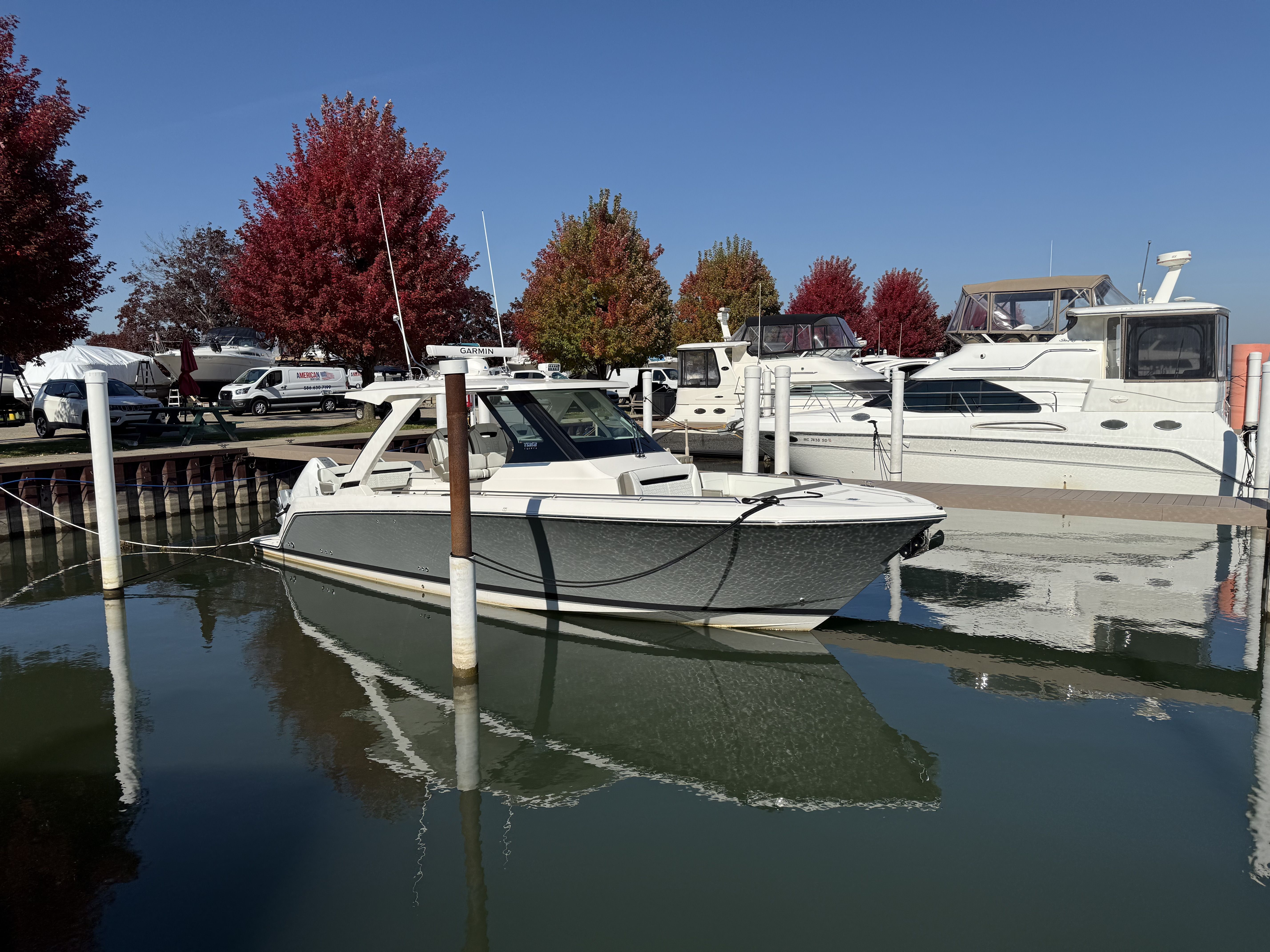 2025 Tiara Yachts 34LS Image Thumbnail #4