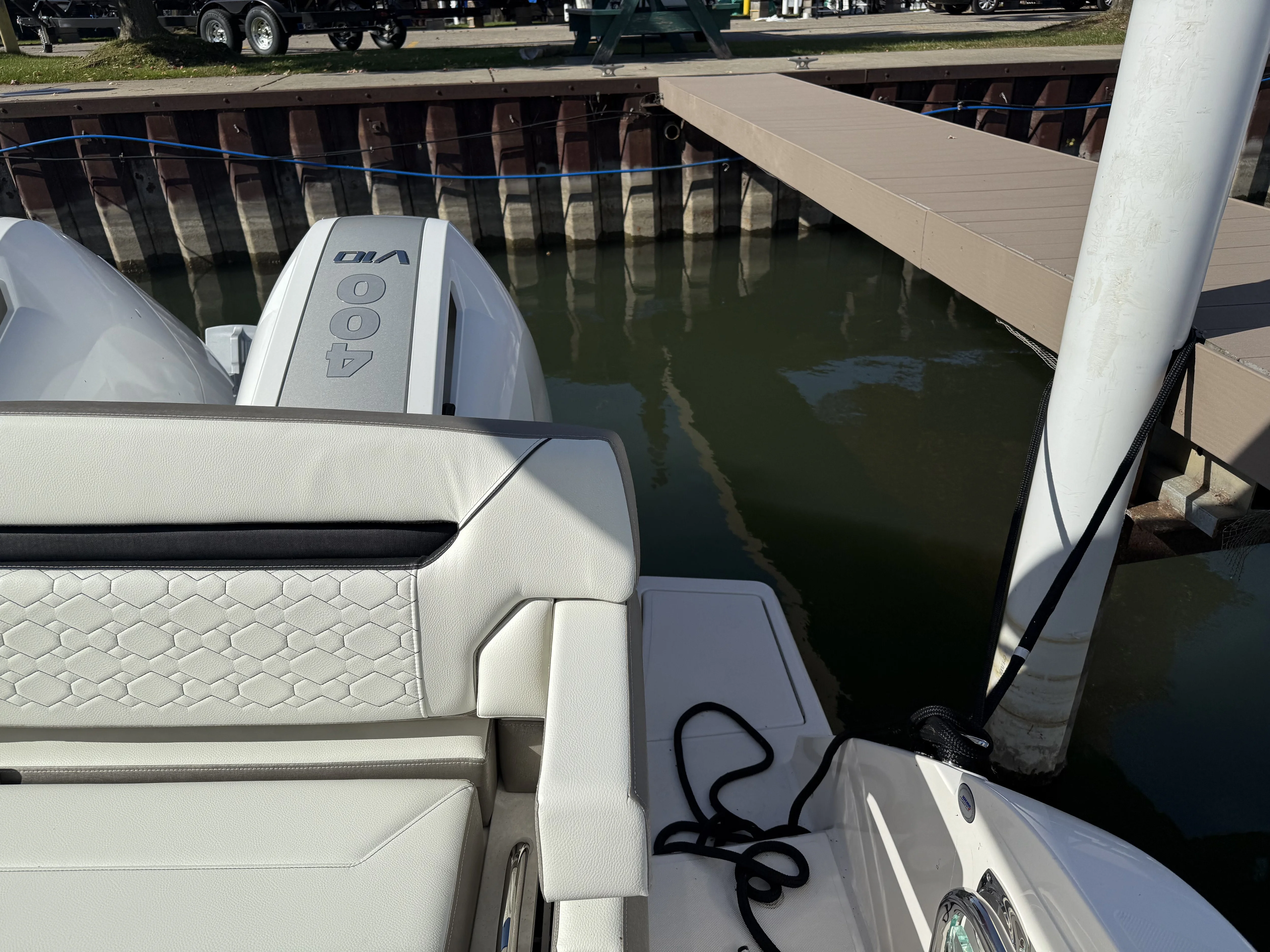 2025 Tiara Yachts 34LS Image Thumbnail #26