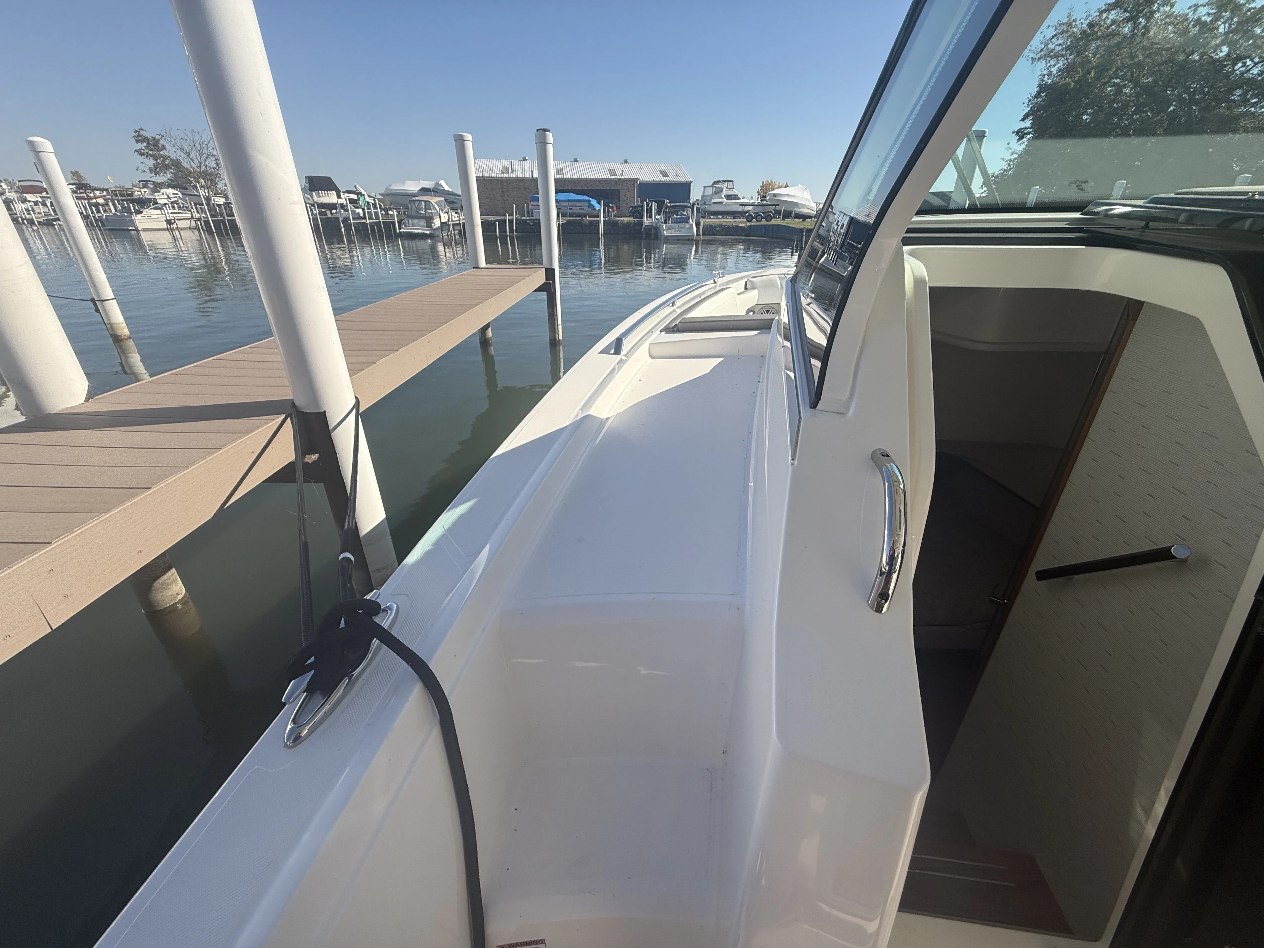 2025 Tiara Yachts 34LS Image Thumbnail #40