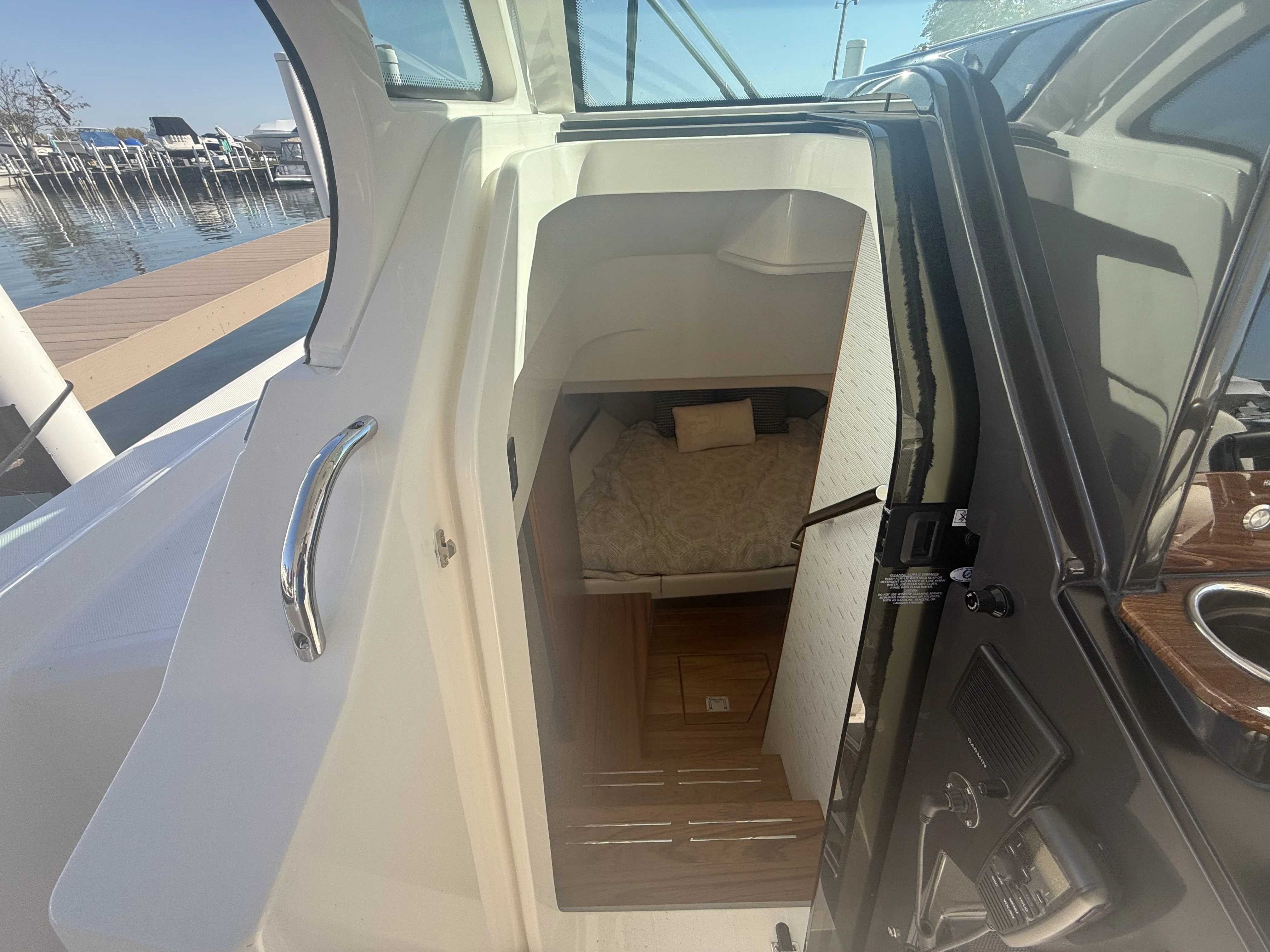 2025 Tiara Yachts 34LS Image Thumbnail #42