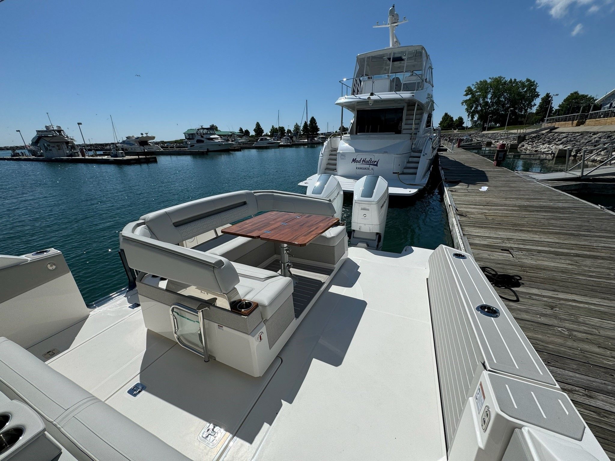 2025 Tiara Yachts
                                                             43LS Image Thumbnail #23