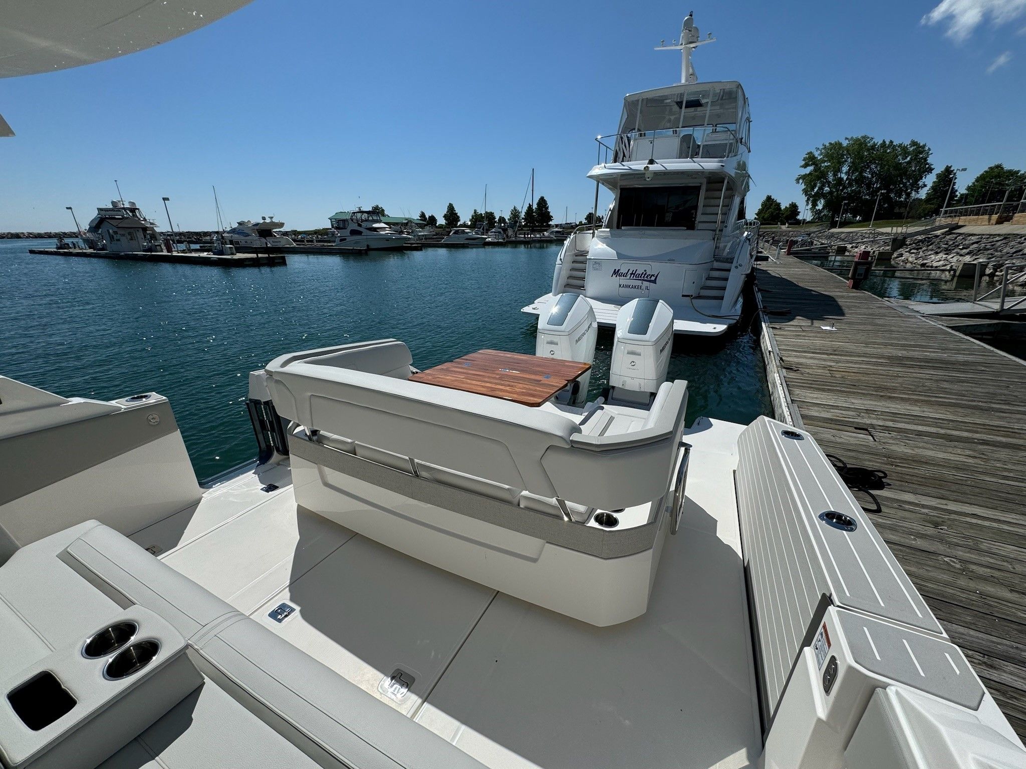 2025 Tiara Yachts
                                                             43LS Image Thumbnail #28