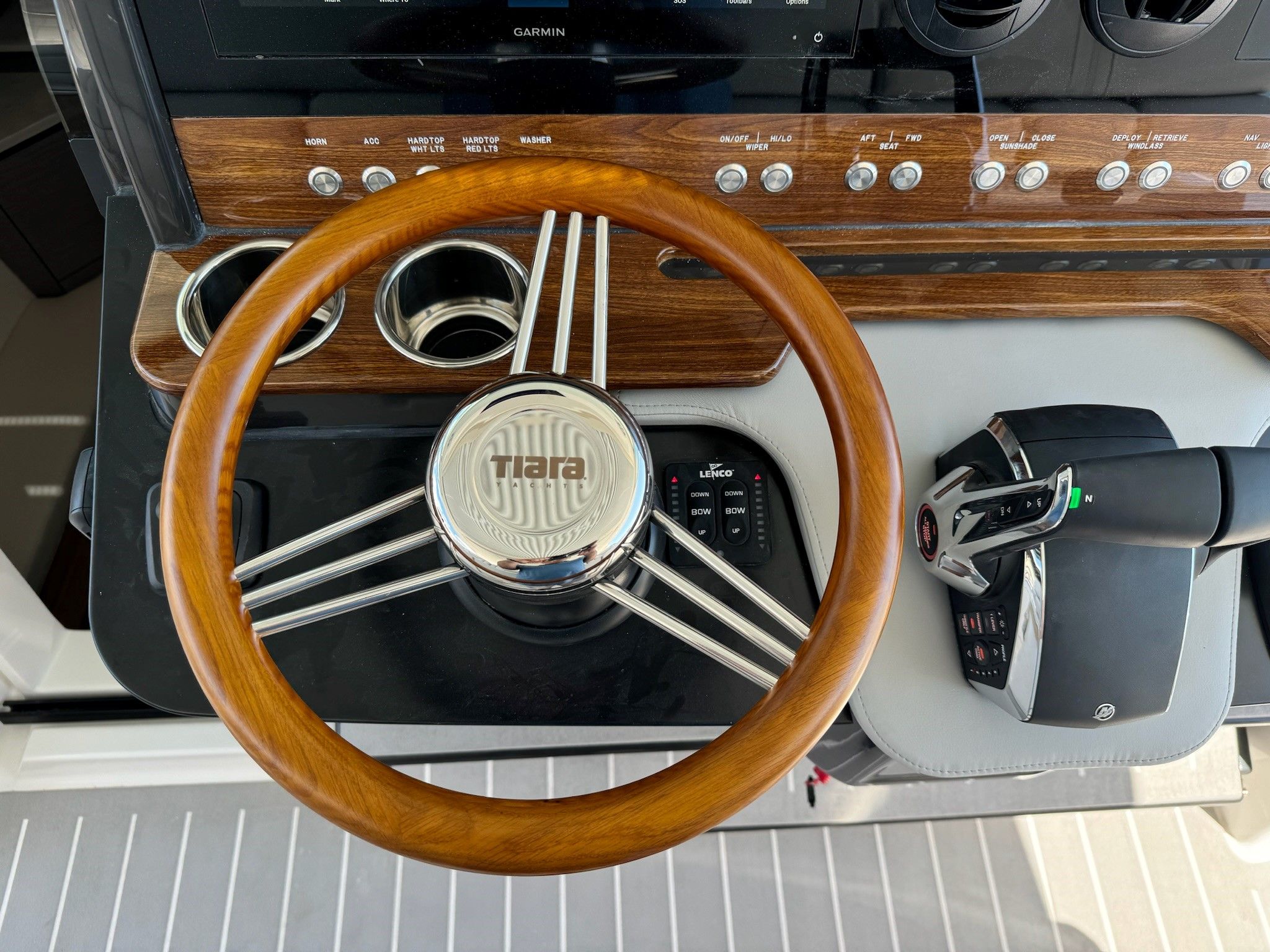 2025 Tiara Yachts
                                                             43LS Image Thumbnail #42