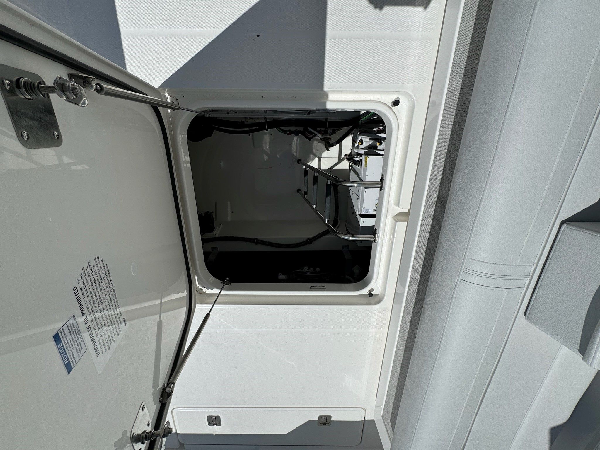 2025 Tiara Yachts
                                                             43LS Image Thumbnail #54