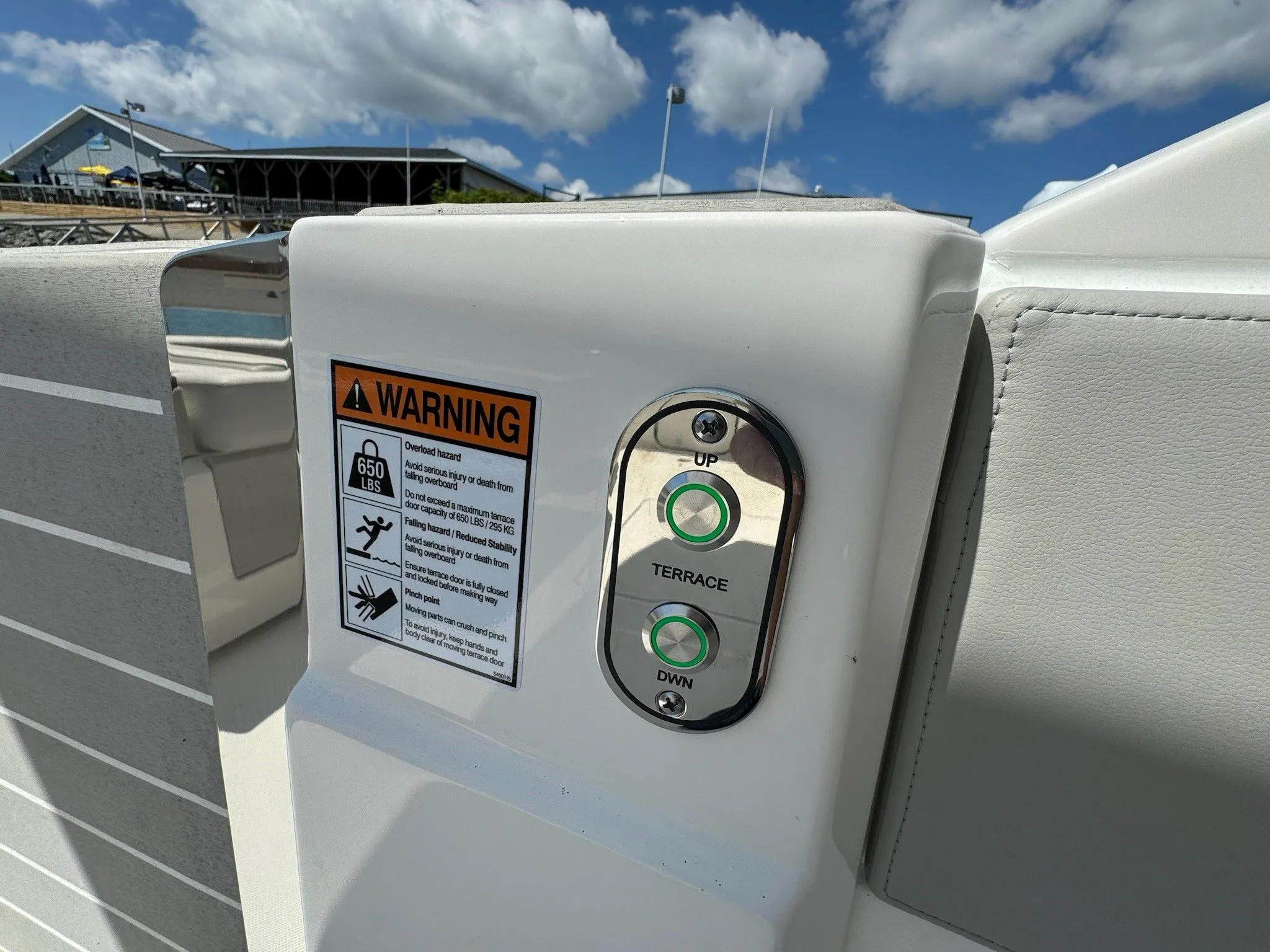 2025 Tiara Yachts 43LS Image Thumbnail #59