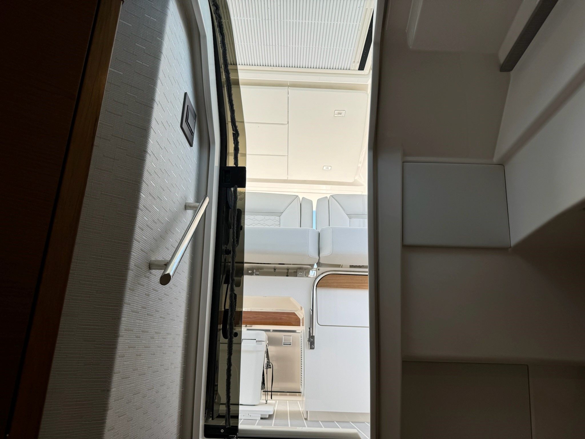 2025 Tiara Yachts
                                                             43LS Image Thumbnail #75
