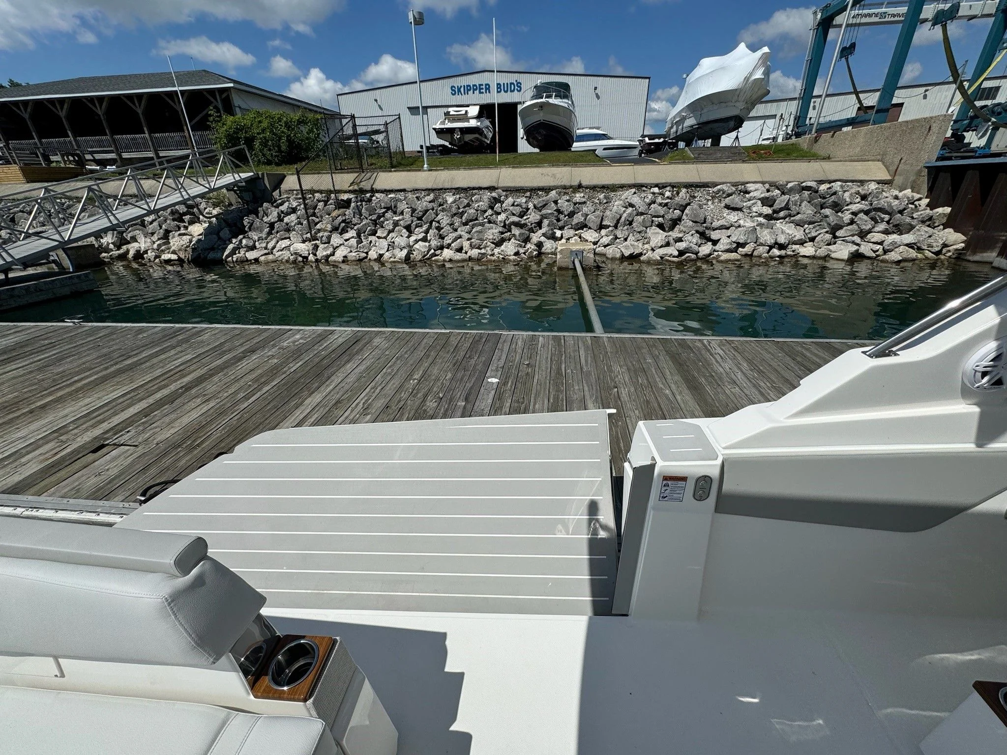 2025 Tiara Yachts 43LS Image Thumbnail #18