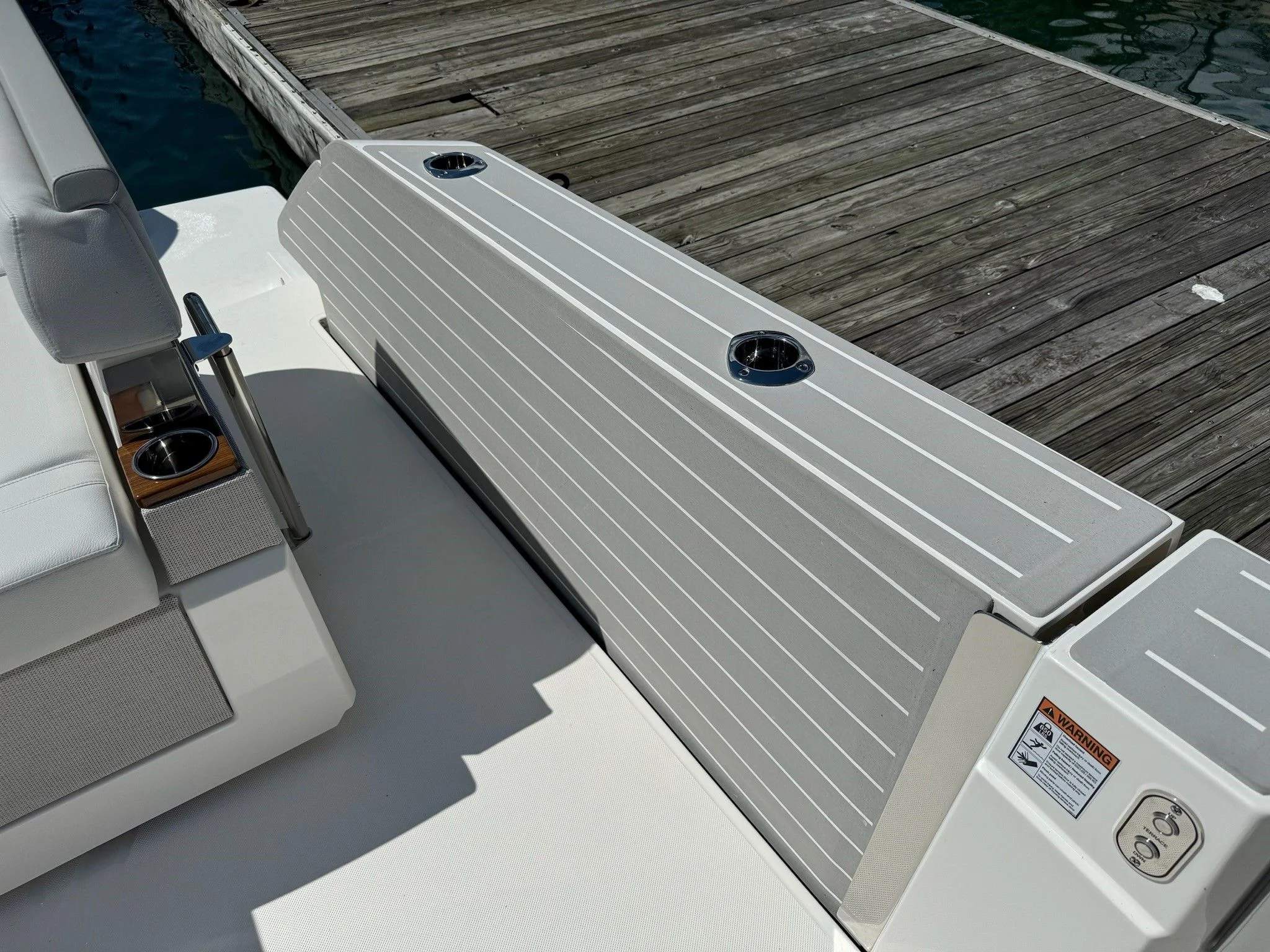 2025 Tiara Yachts 43LS Image Thumbnail #19