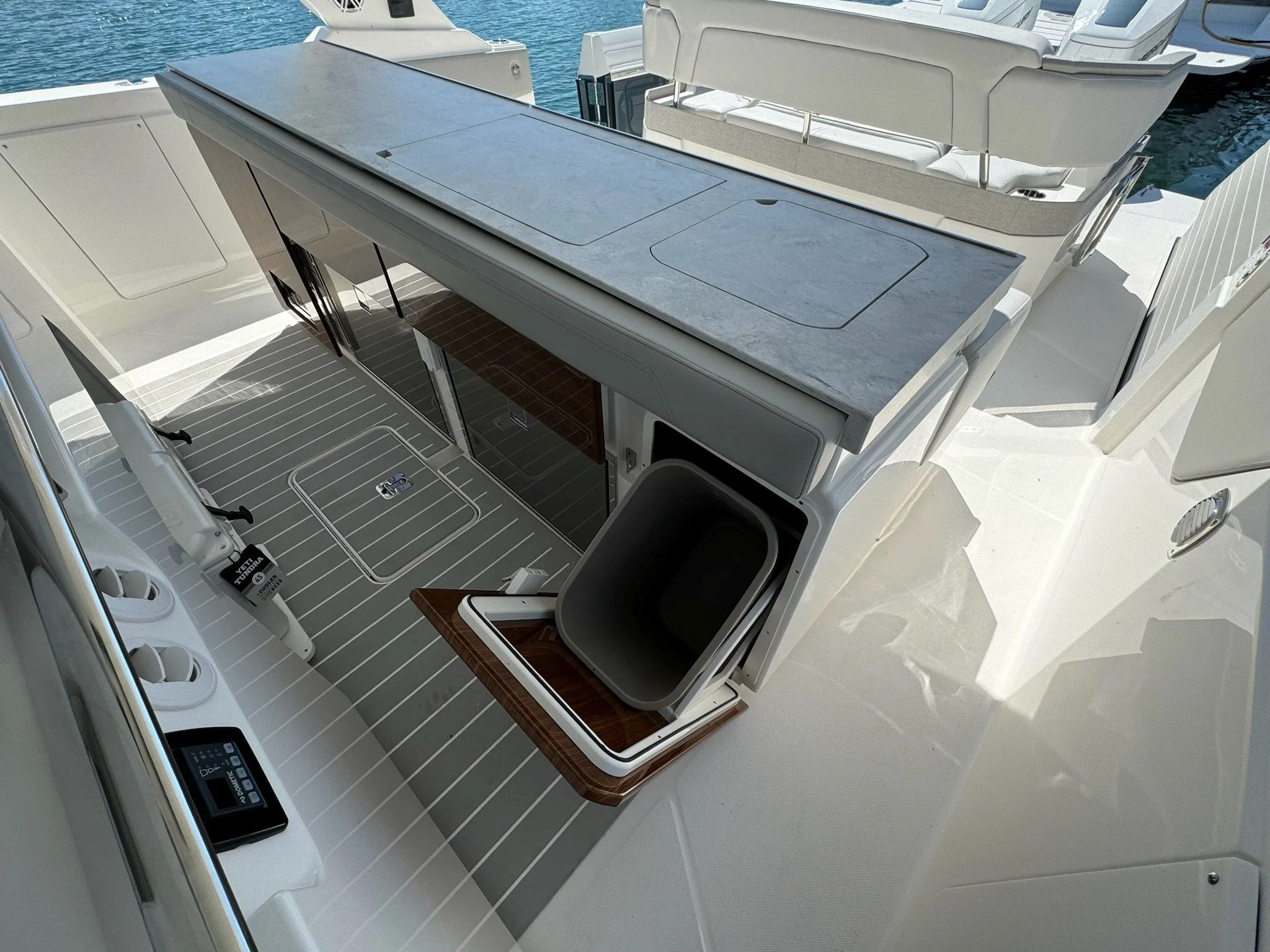 2025 Tiara Yachts 43LS Image Thumbnail #33