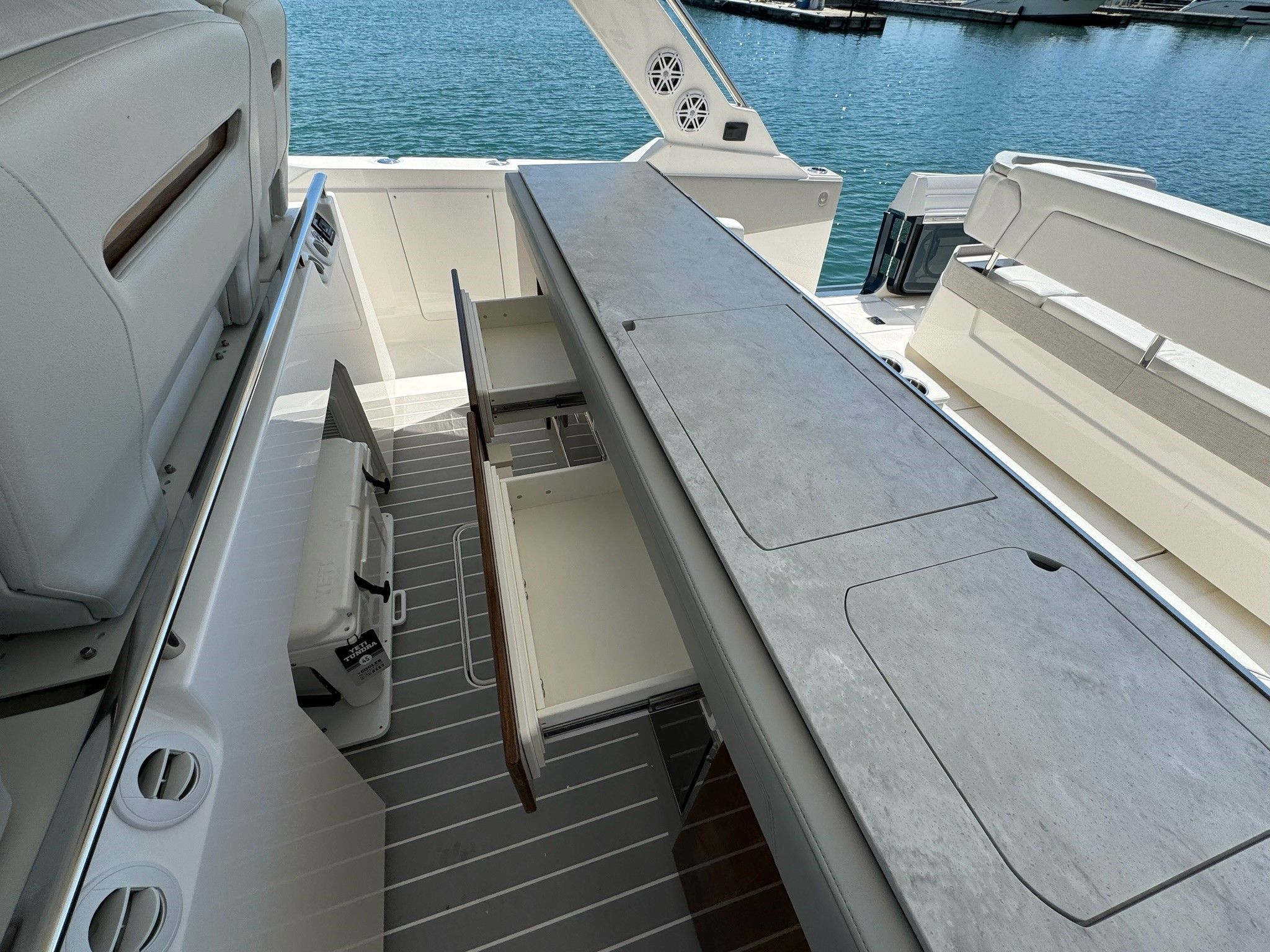2025 Tiara Yachts 43LS Image Thumbnail #34