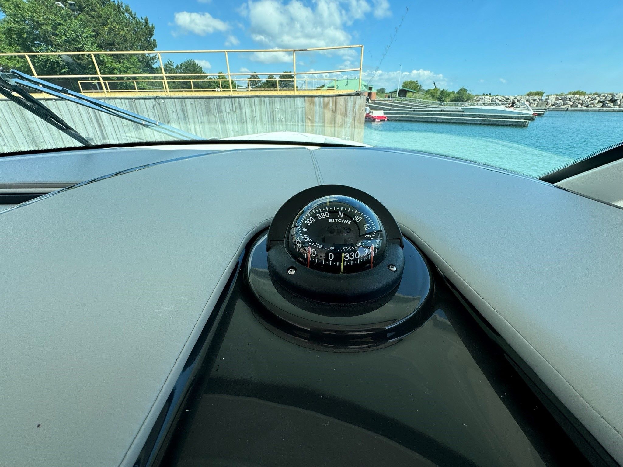 2025 Tiara Yachts 43LS Image Thumbnail #43