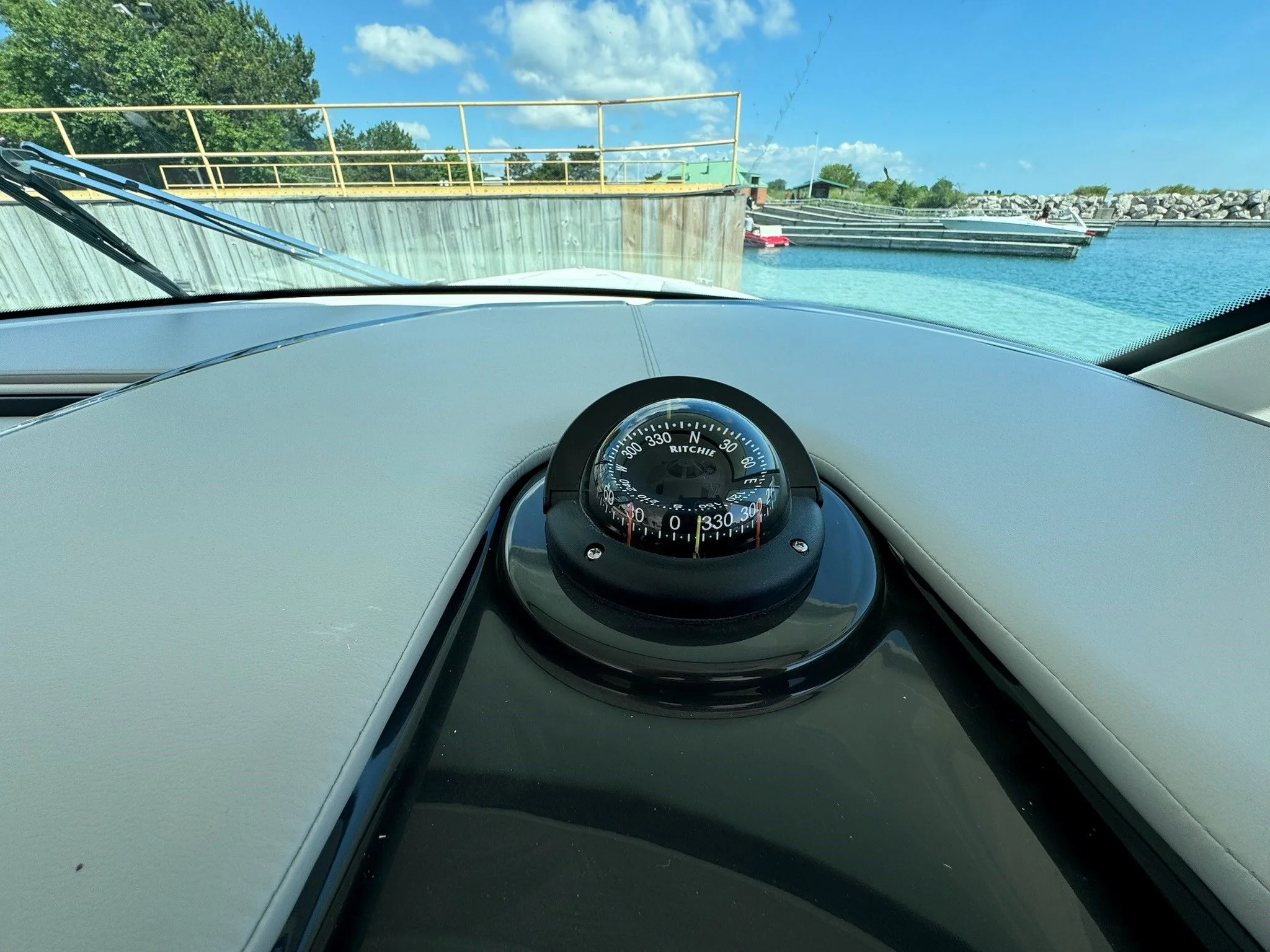 2025 Tiara Yachts 43LS Image Thumbnail #43