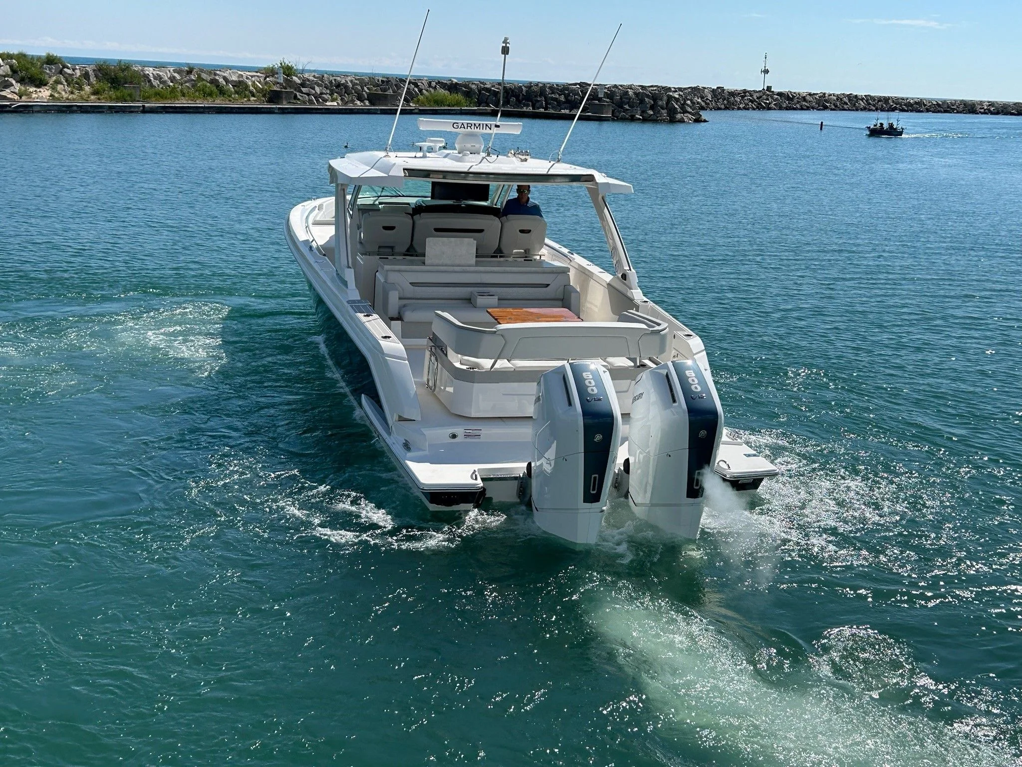 2025 Tiara Yachts 43LS Image Thumbnail #4