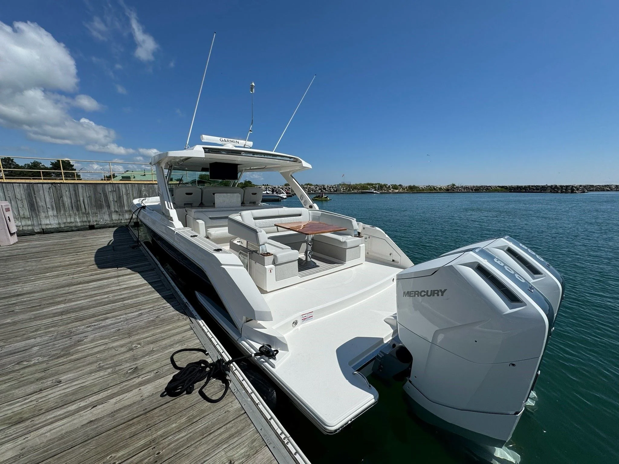 2025 Tiara Yachts 43LS Image Thumbnail #10