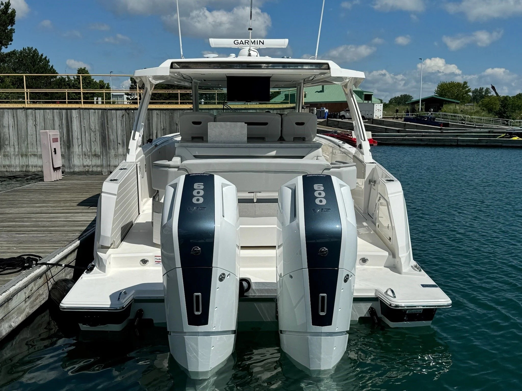 2025 Tiara Yachts 43LS Image Thumbnail #12