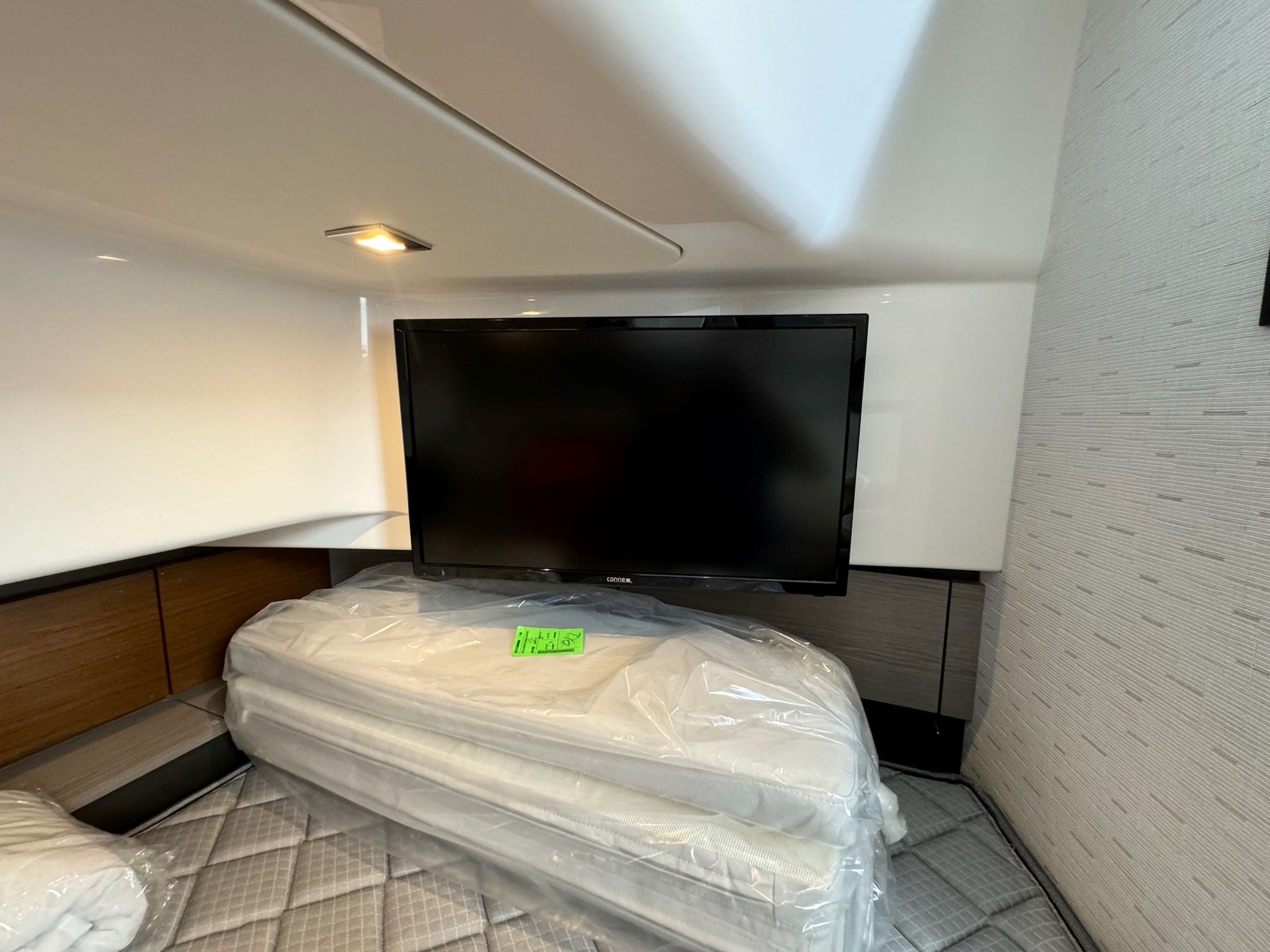 2025 Tiara Yachts 43LS Image Thumbnail #86