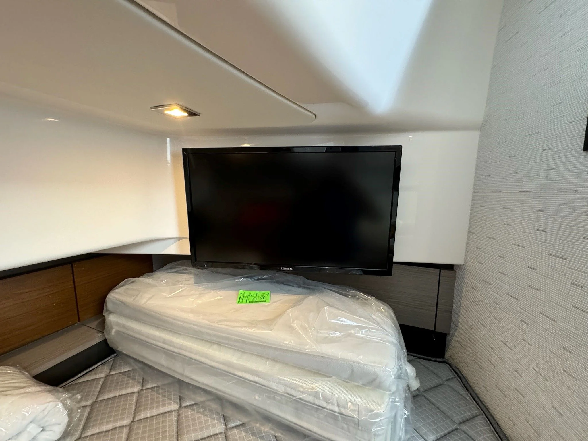 2025 Tiara Yachts 43LS Image Thumbnail #86