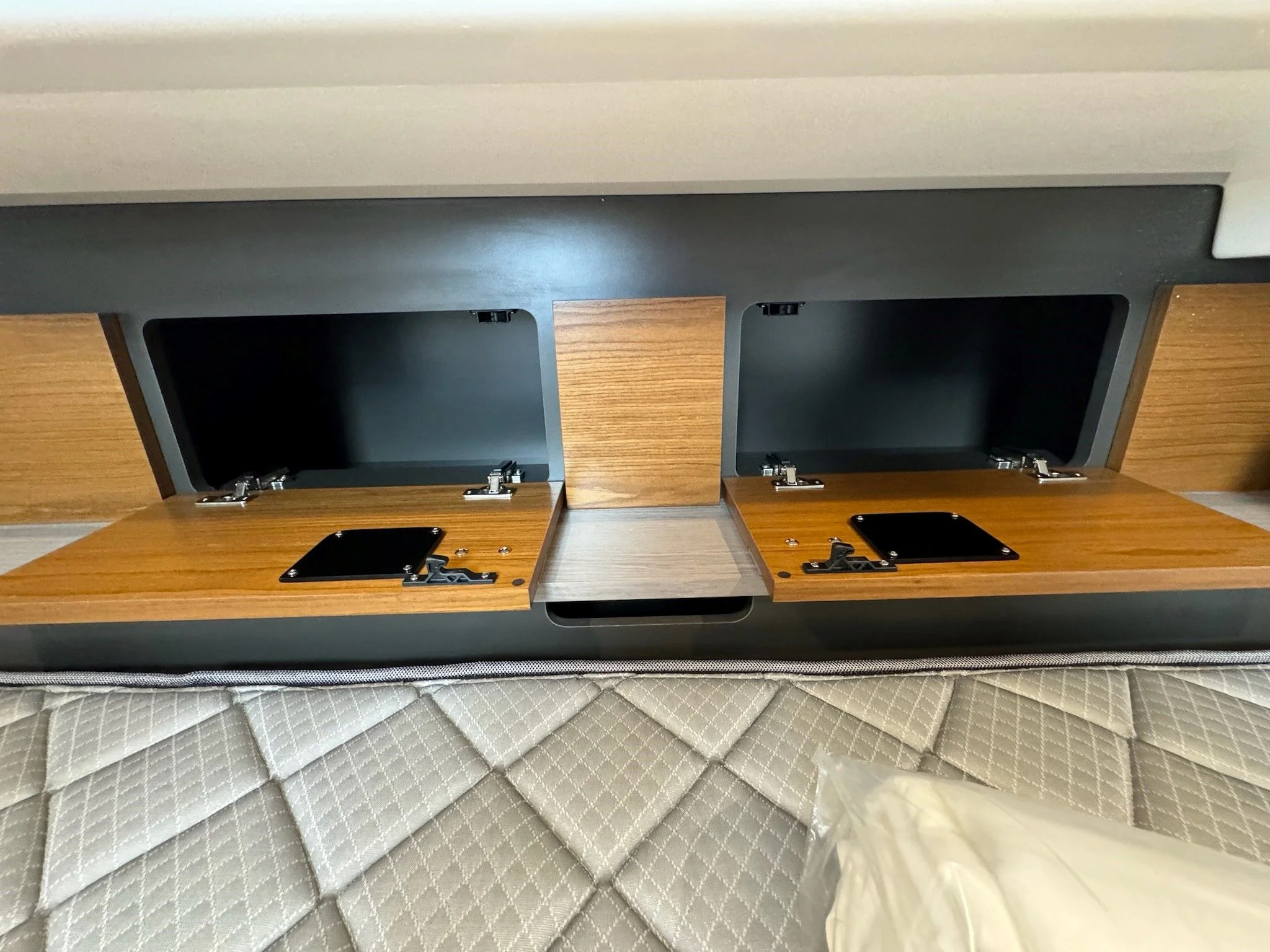 2025 Tiara Yachts 43LS Image Thumbnail #88