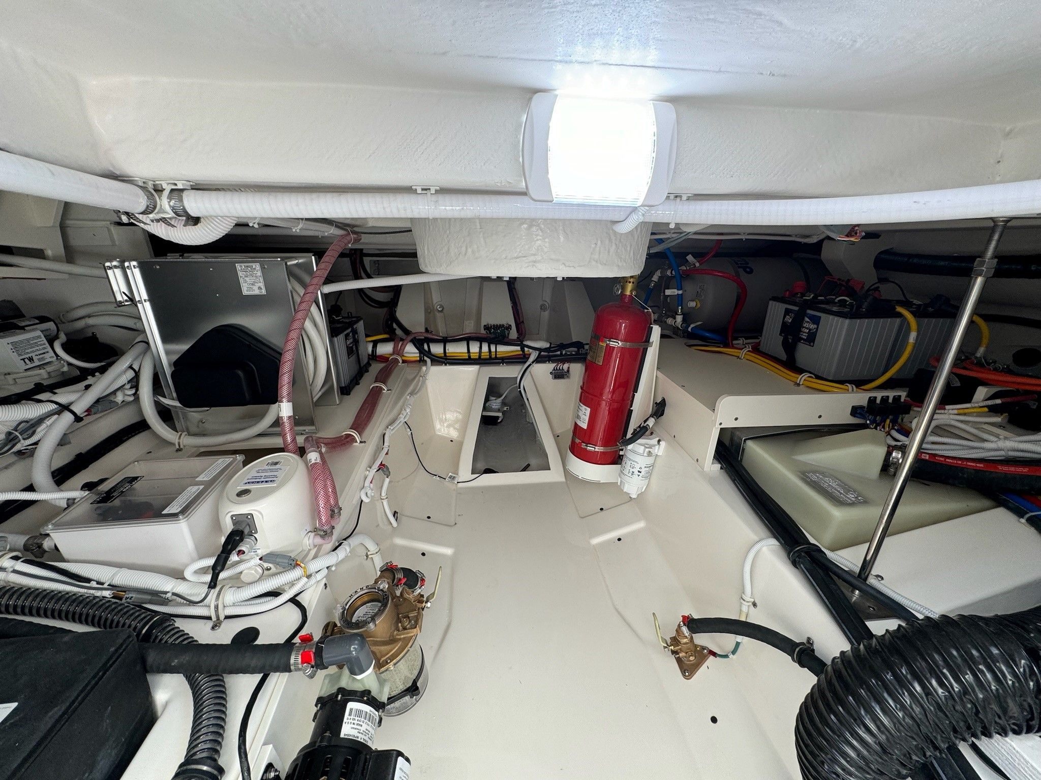 2025 Tiara Yachts 43LS Image Thumbnail #97