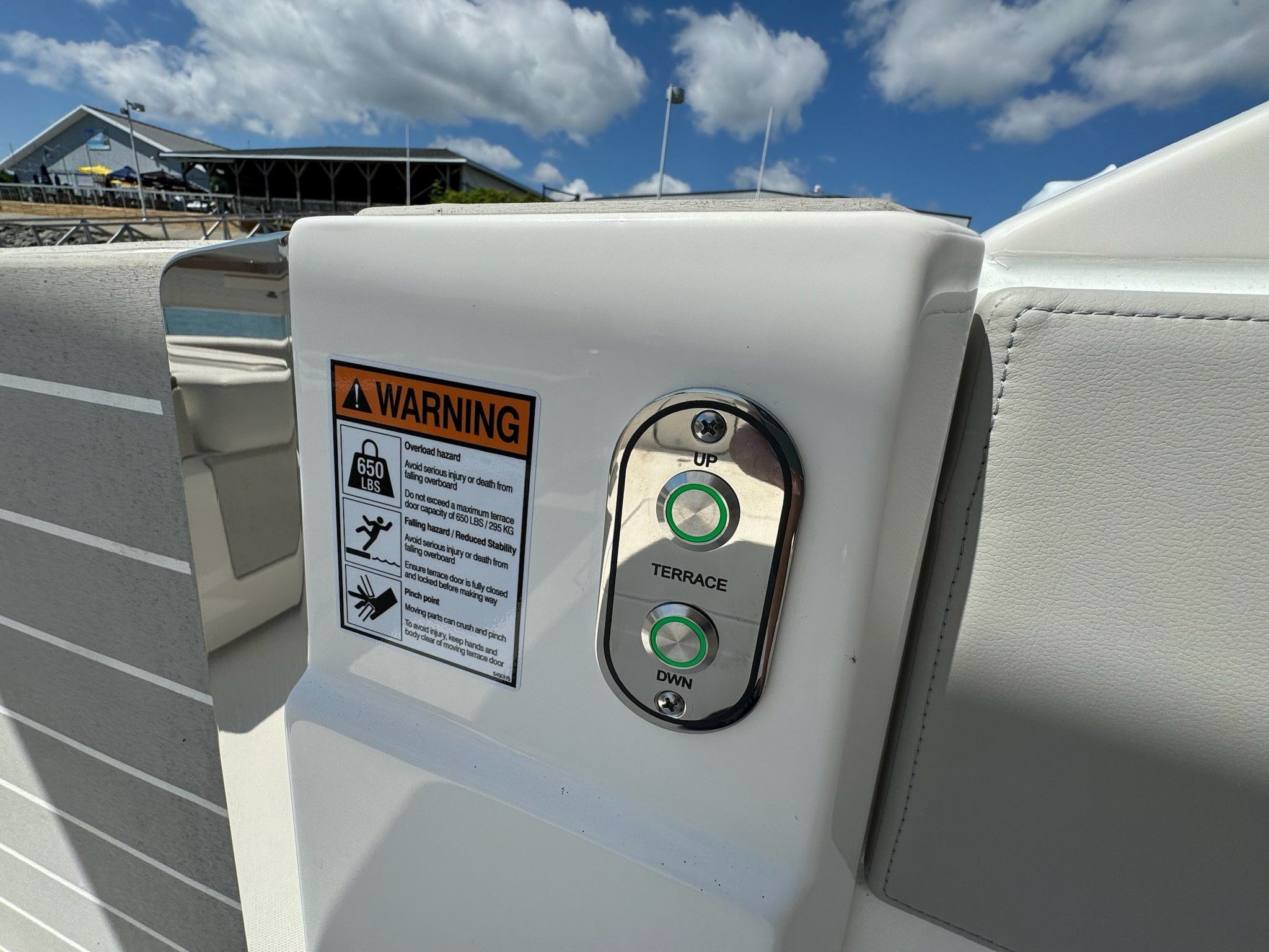 2025 Tiara Yachts 43LS Image Thumbnail #59