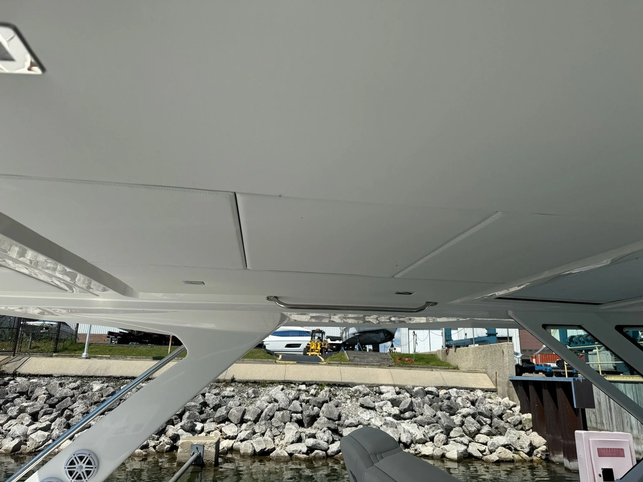 2025 Tiara Yachts 43LS Image Thumbnail #65