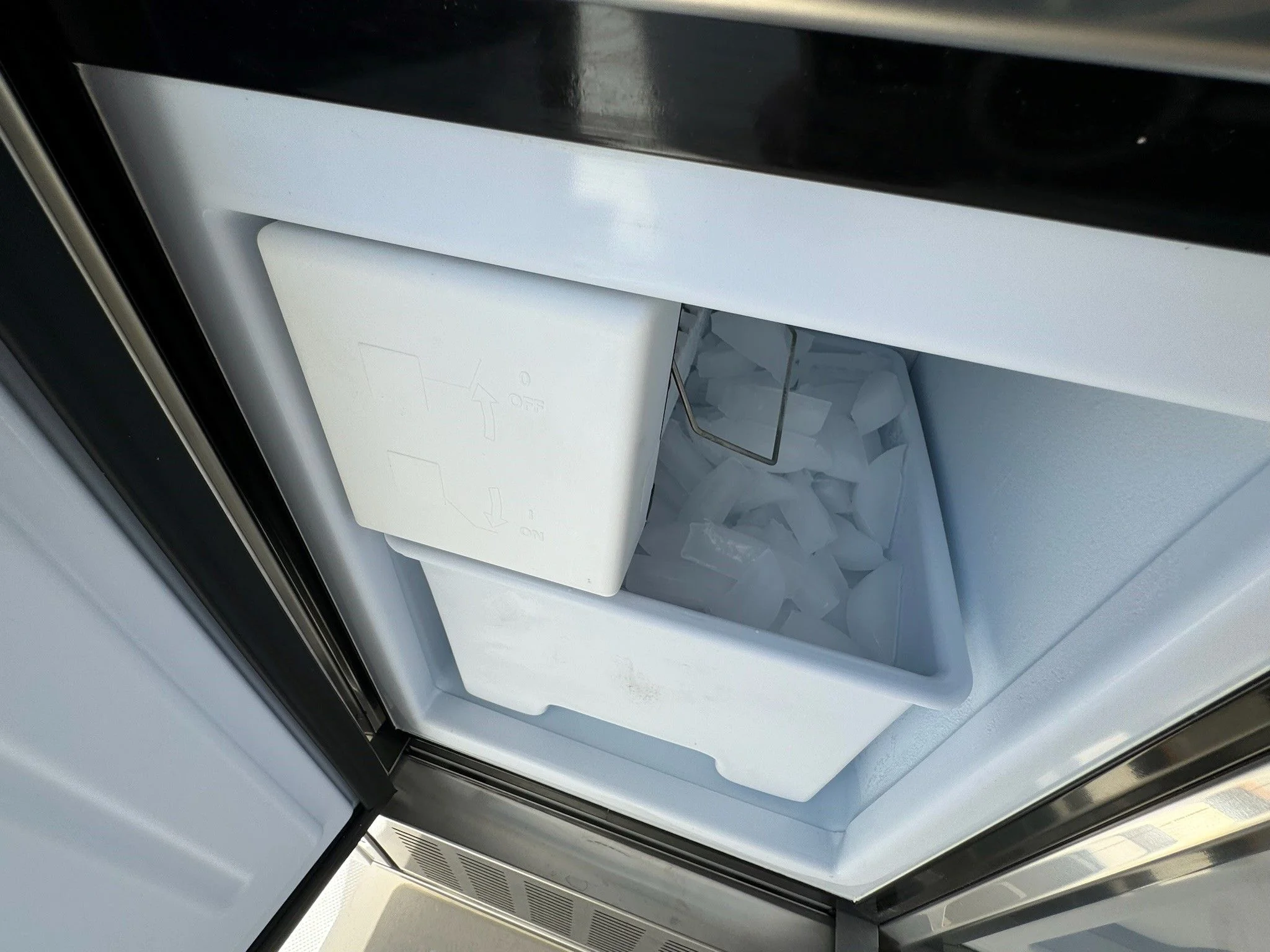 2025 Tiara Yachts 43LS Image Thumbnail #66