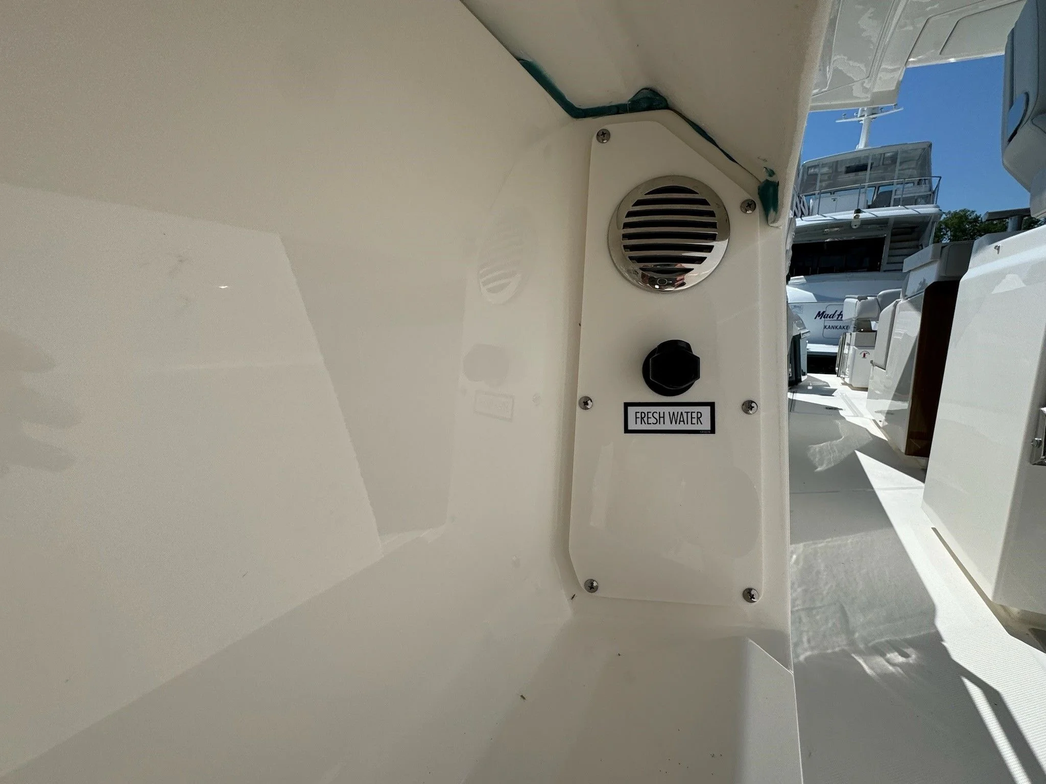 2025 Tiara Yachts 43LS Image Thumbnail #70