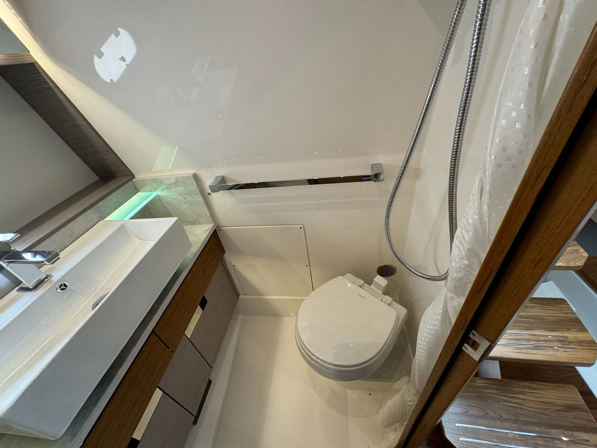 2025 Tiara Yachts 43LS Image Thumbnail #83