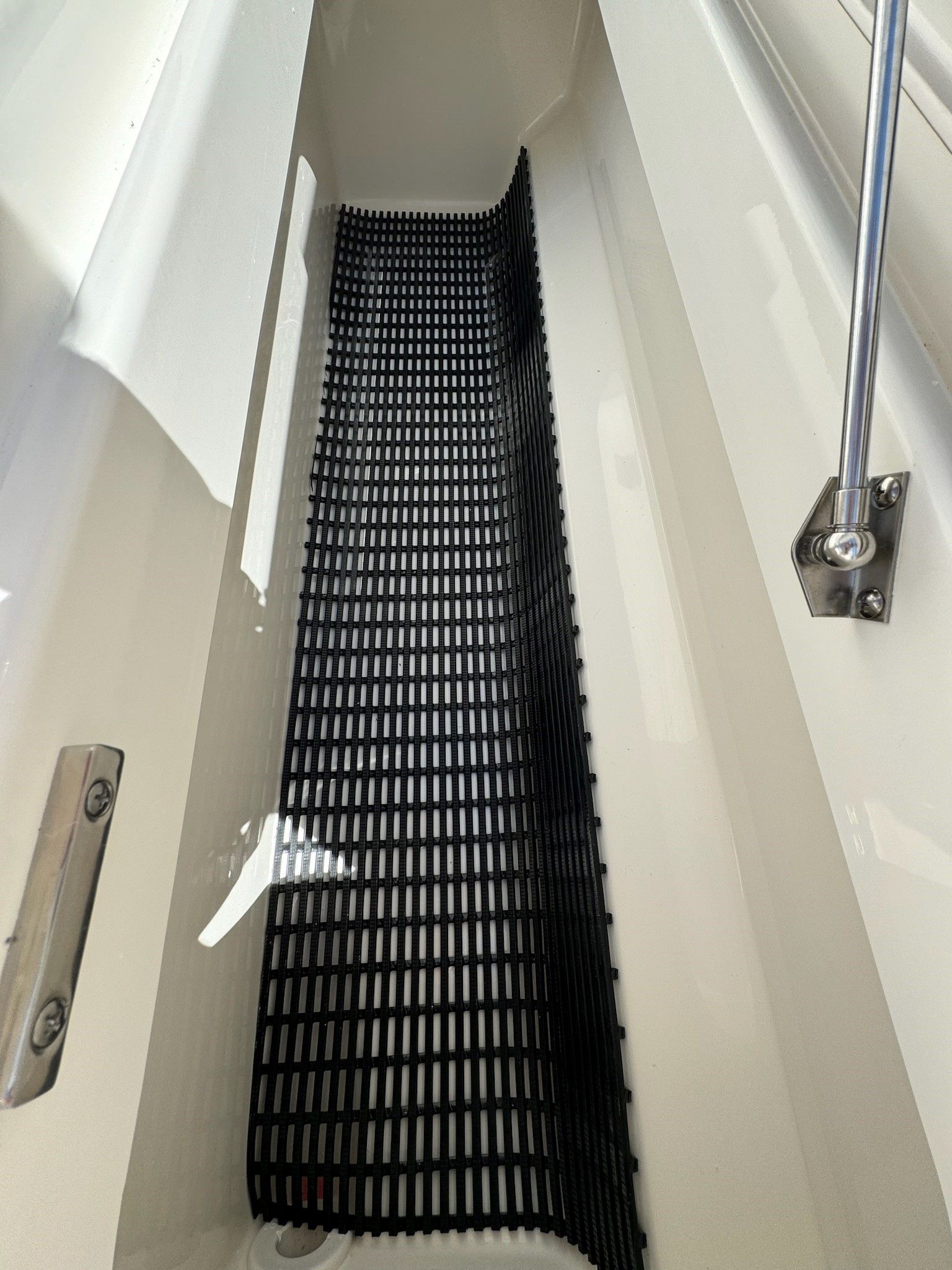 2025 Tiara Yachts 43LS Image Thumbnail #58