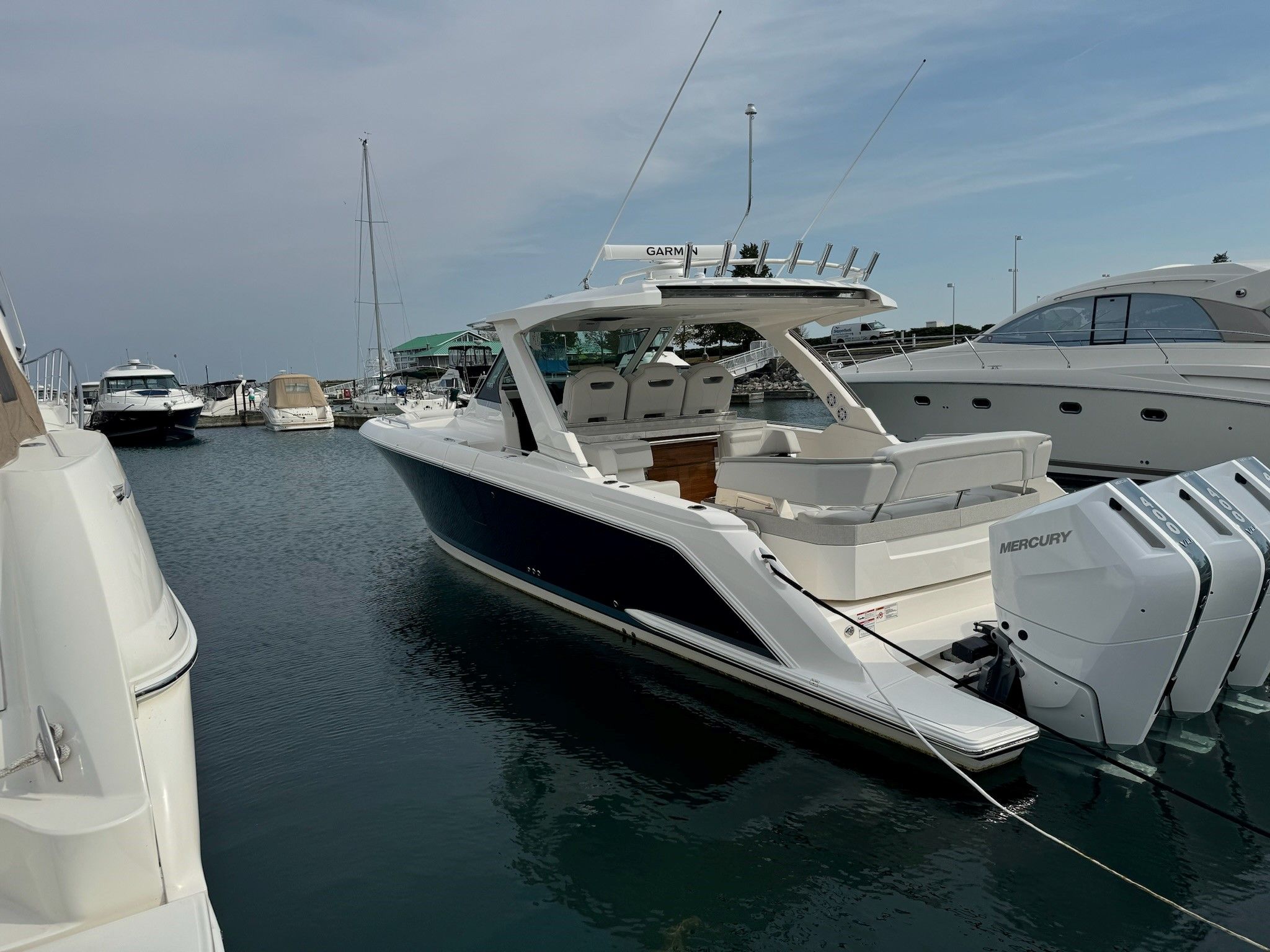 2025 Tiara Yachts
                                                             38LS Image Thumbnail #1