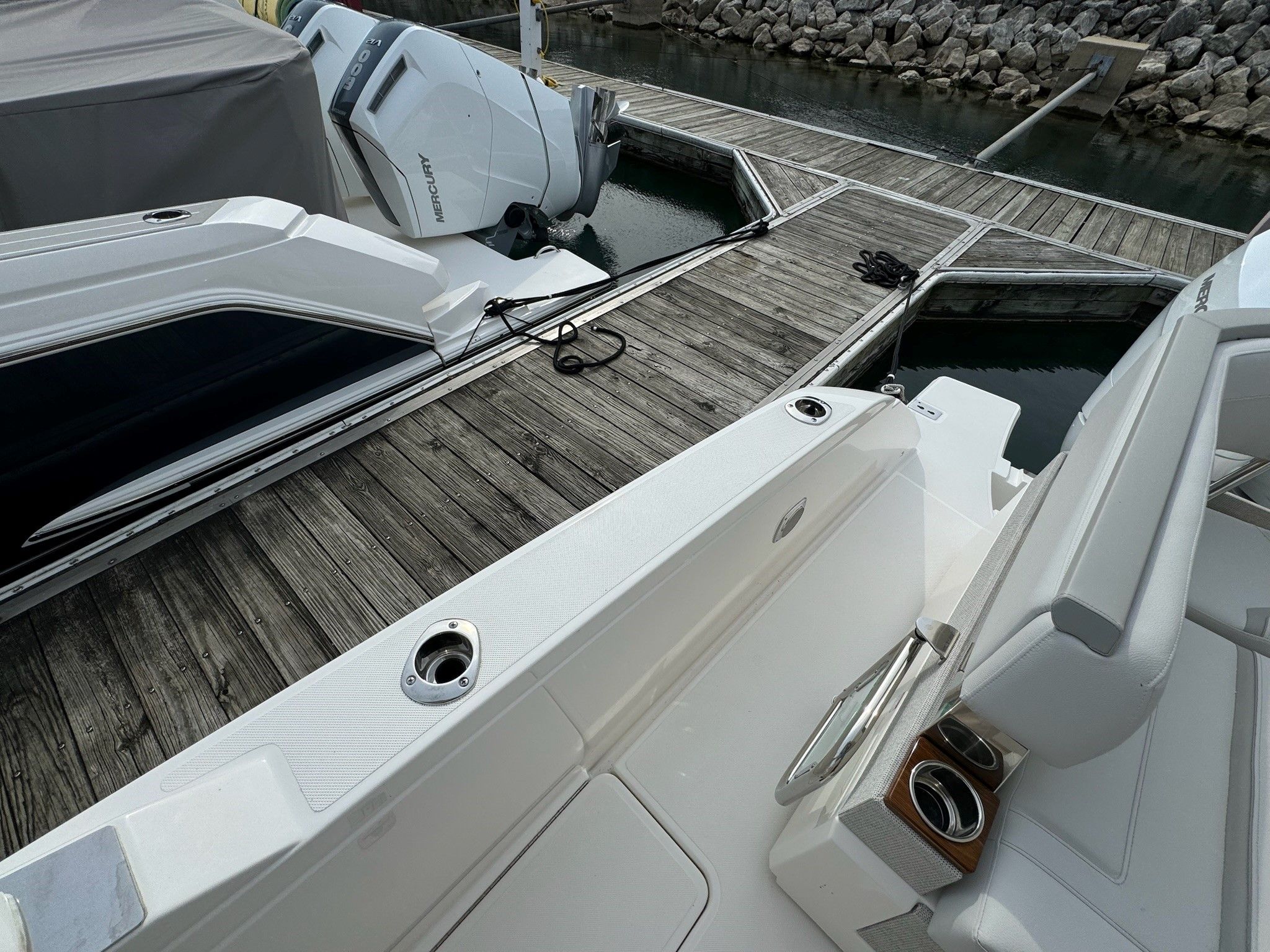 2025 Tiara Yachts
                                                             38LS Image Thumbnail #17