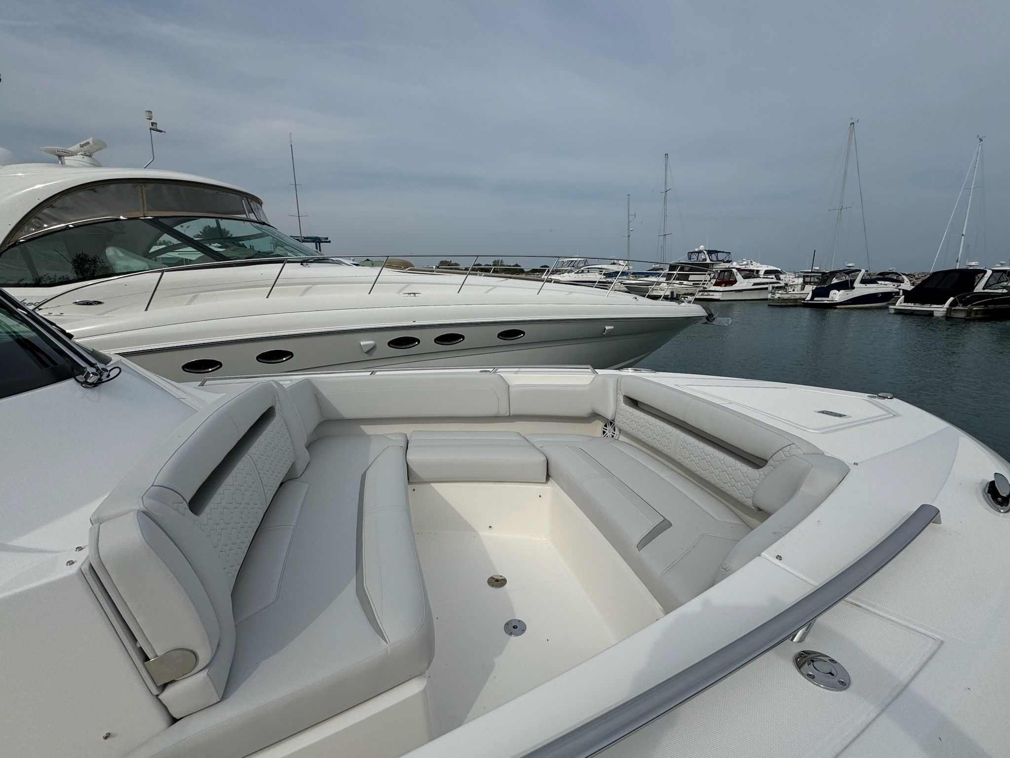 2025 Tiara Yachts
                                                             38LS Image Thumbnail #25