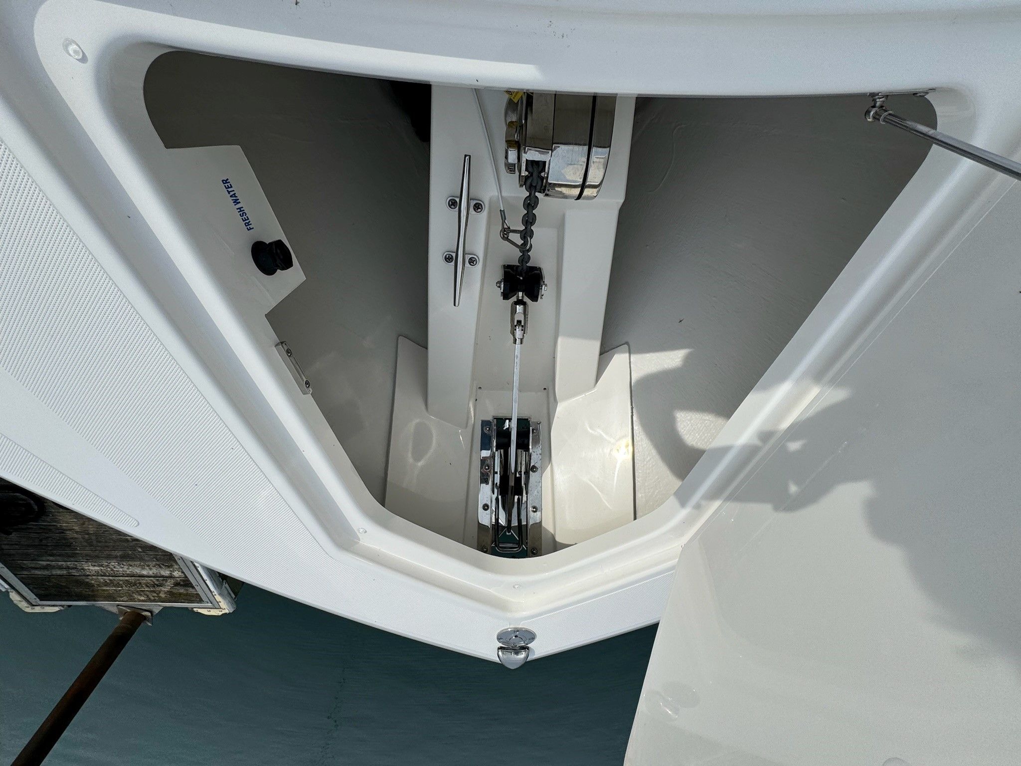 2025 Tiara Yachts
                                                             38LS Image Thumbnail #49