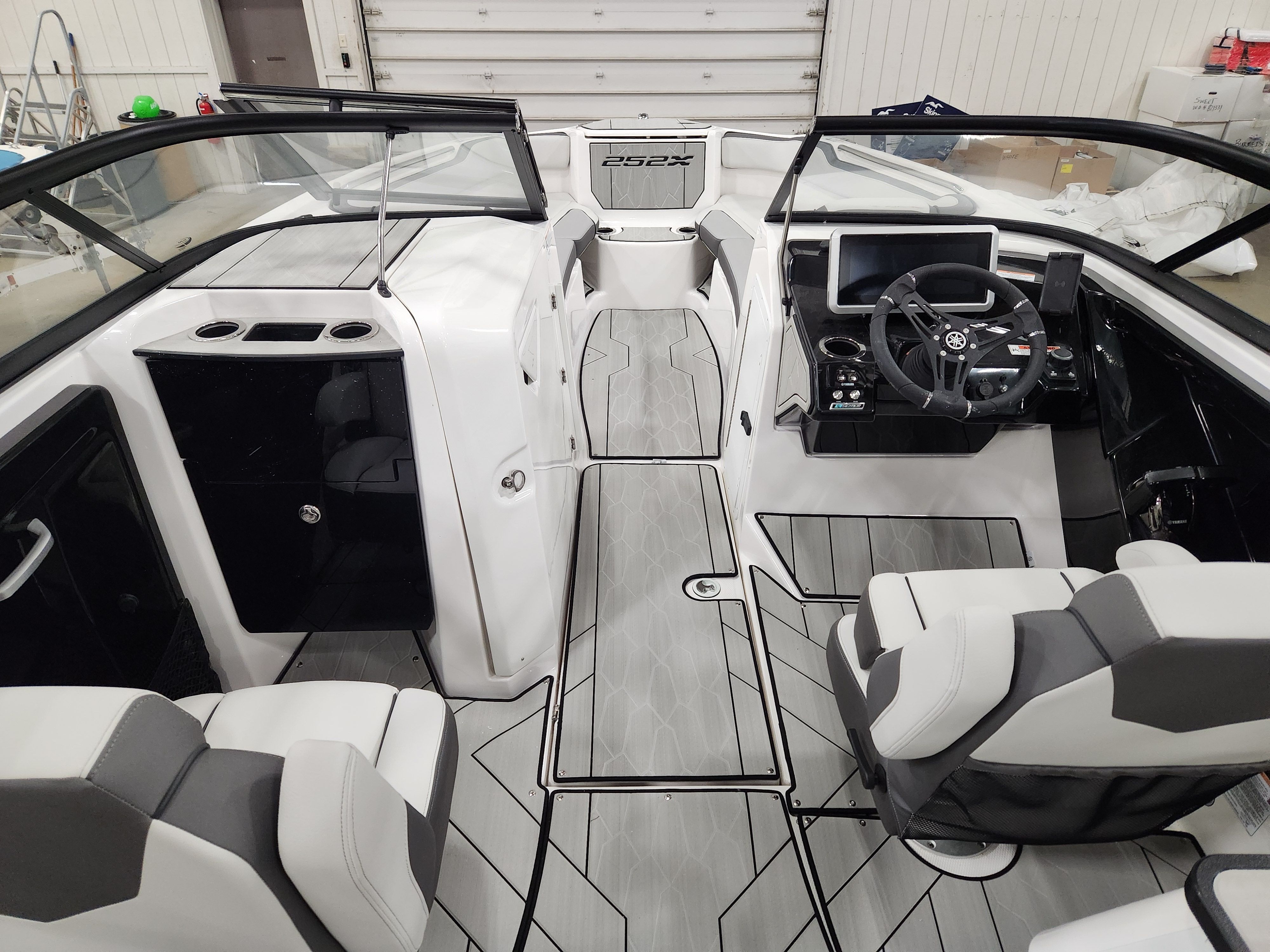 2024 Yamaha 252XE Image Thumbnail #3