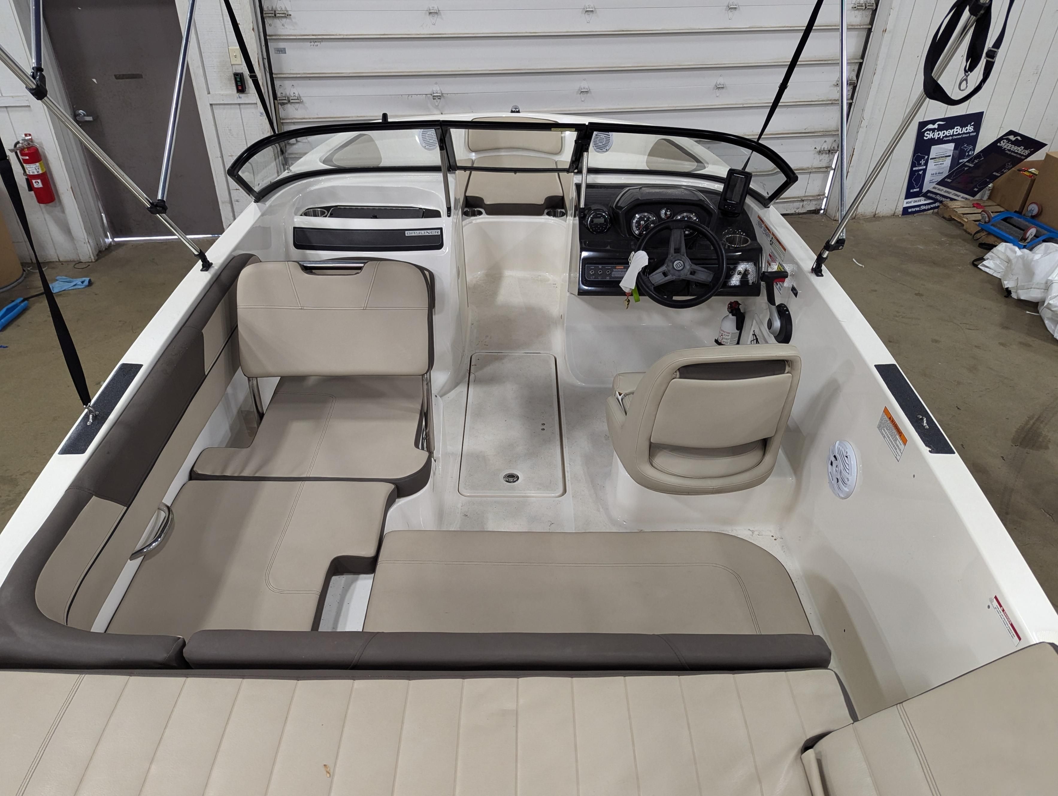2017 Bayliner
                                                             VR5 Image Thumbnail #8