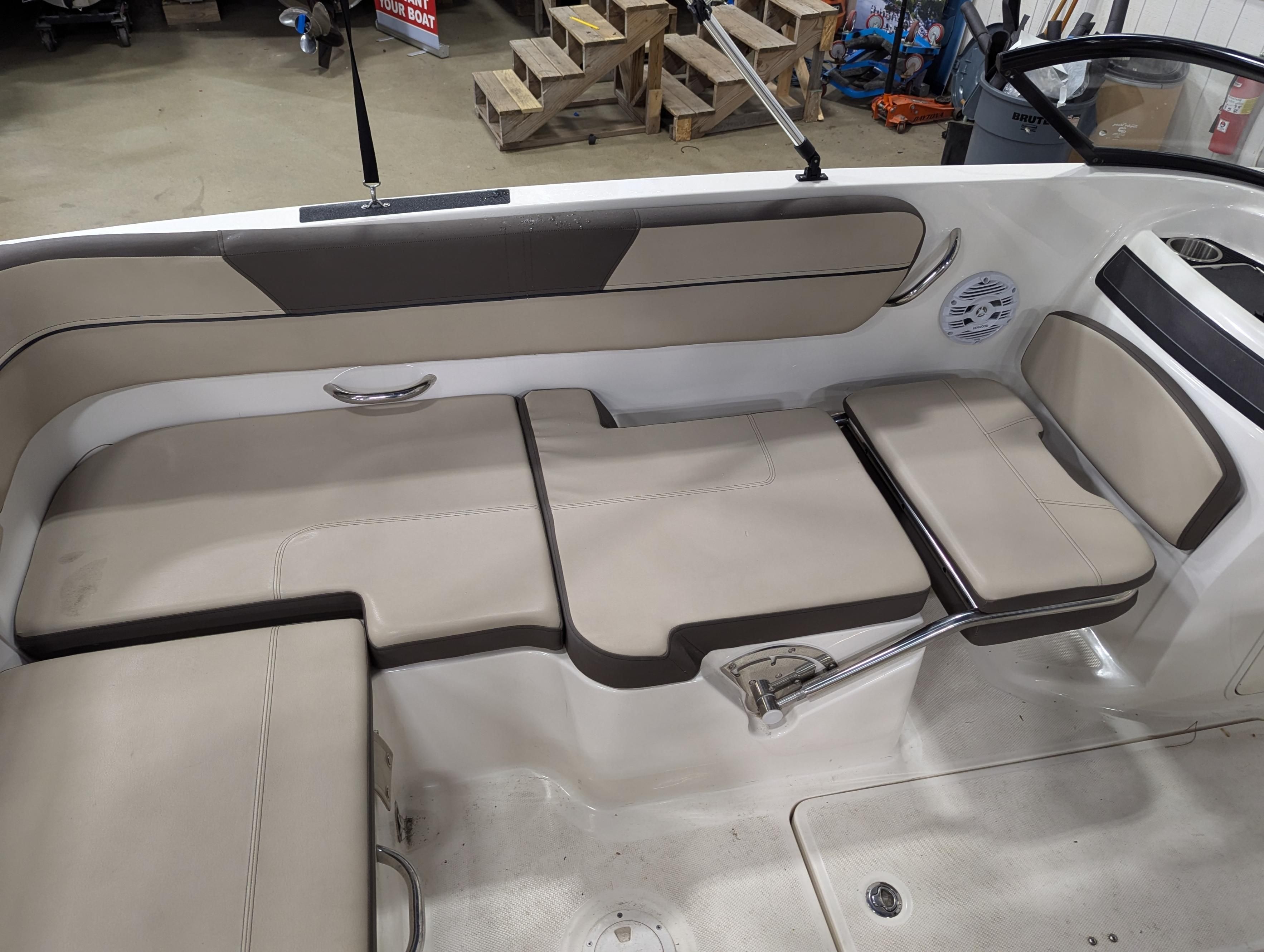 2017 Bayliner
                                                             VR5 Image Thumbnail #11